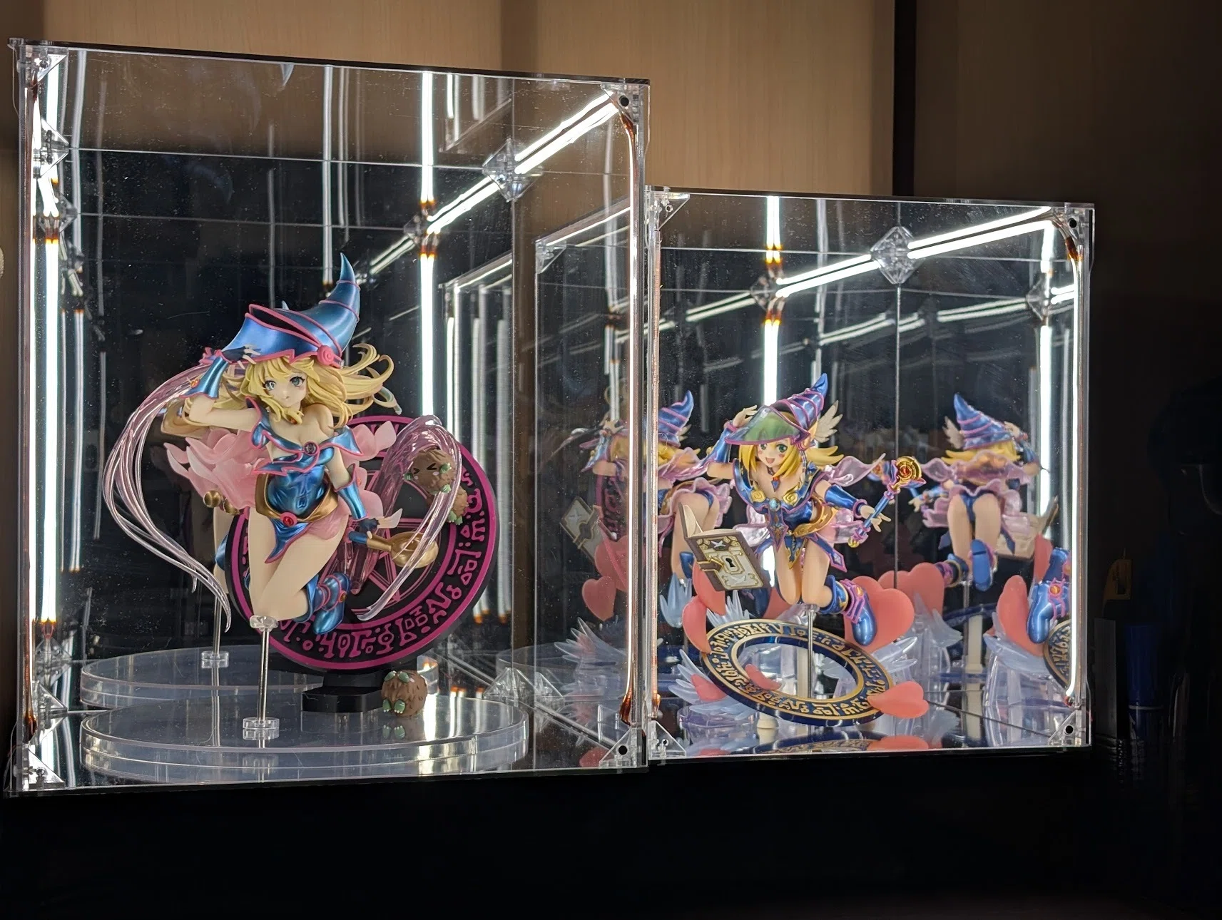 【新品】STAGE360 フィギュアケース JOYBOX 回転台 LED照明付 フィギュア 棚 ライト 月1日 火 より 発売中の LEDと回転機能 付き