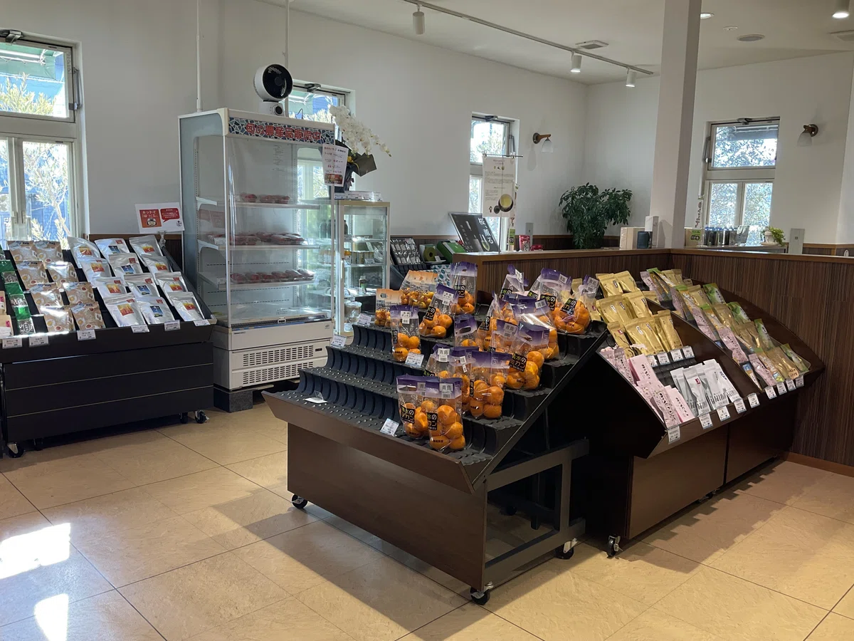 お茶の味には自信あり!新鮮な茶葉を たっぷり使った自信作「清水のお茶」|アルミ缶委員会 -JAA