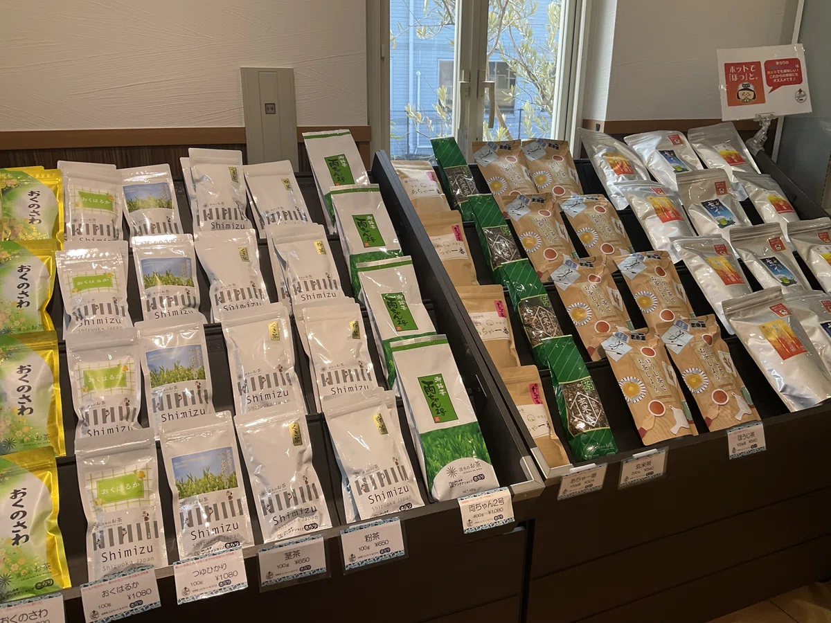 お茶の味には自信あり!新鮮な茶葉を たっぷり使った自信作「清水のお茶」|アルミ缶委員会 -JAA