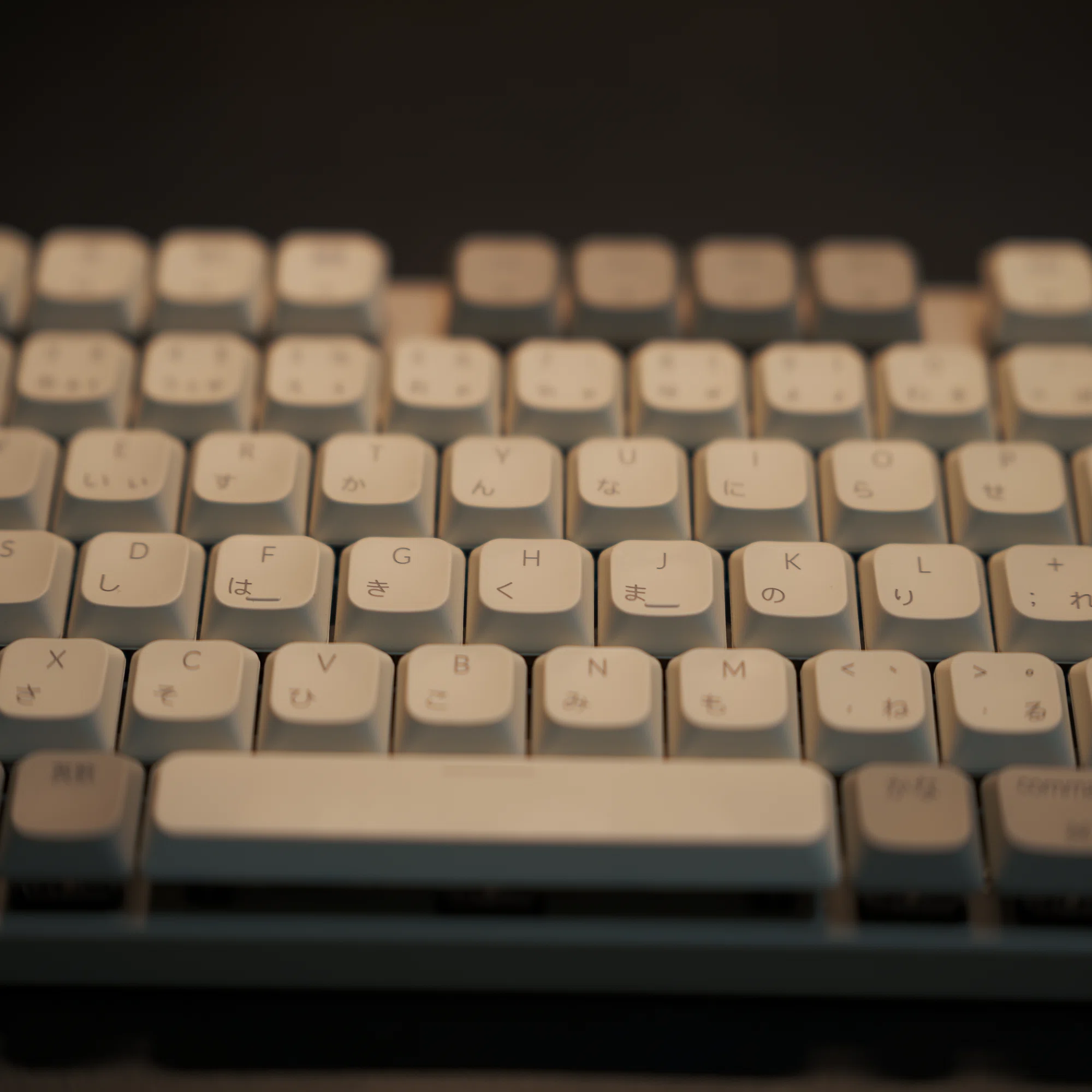 一目惚れ】レトロな色合いと現代の機能性を兼ね備えた逸品-Keychron K1 