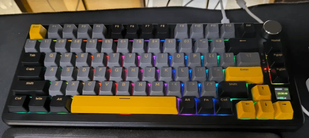 重藤録】のATTACK SHARK X85 Proのレビュー記事を要約してみた｜重藤 六