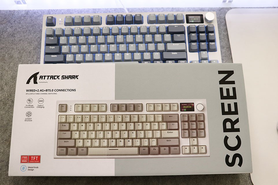 ATTACK SHARK x AJAZZ K86 メカニカルキーボード】レビュー 推し活