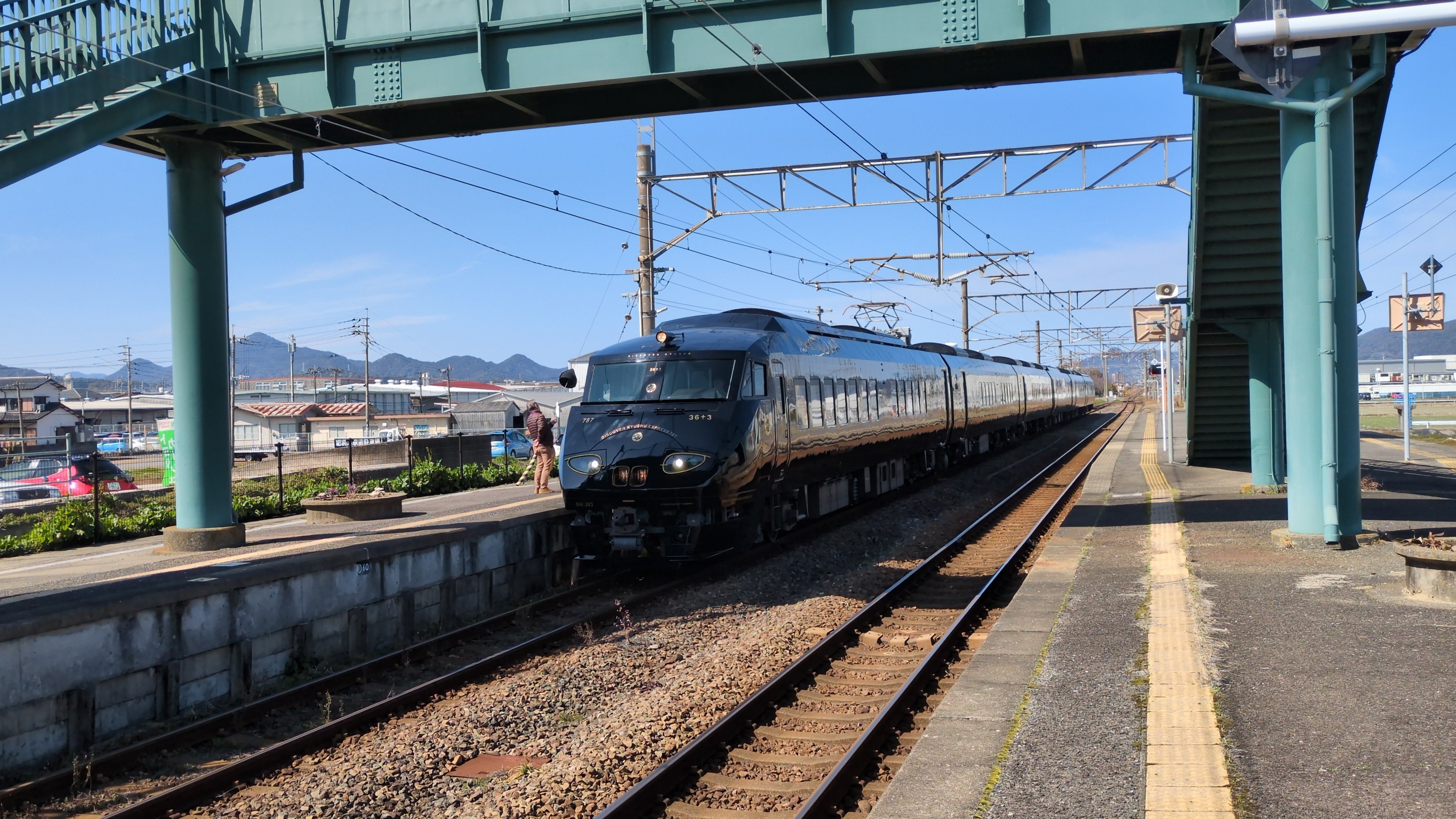 長崎本線 787系 観光特急 36ぷらす3 肥前浜駅に、やってきました