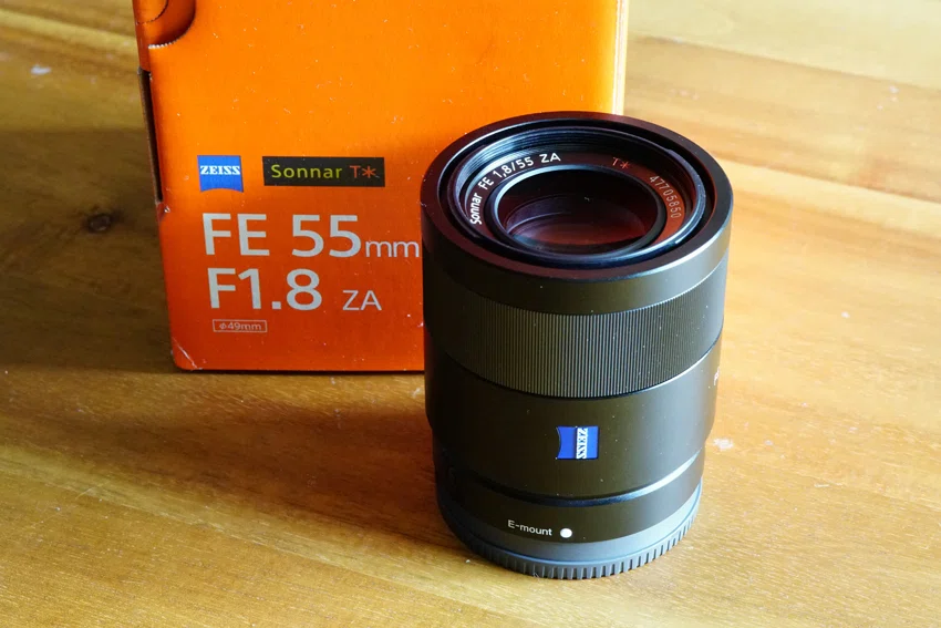 SONY FE55mm F1.8ZA 純正プロテクター付き（FE55mm F1.8ZA SEL55F18Z 