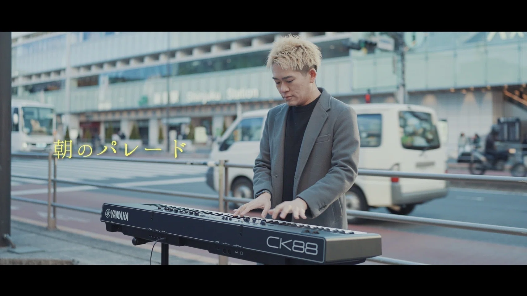 ピアノYouTuber みやけん、初のMV「朝のパレード」を公開！｜EVENING