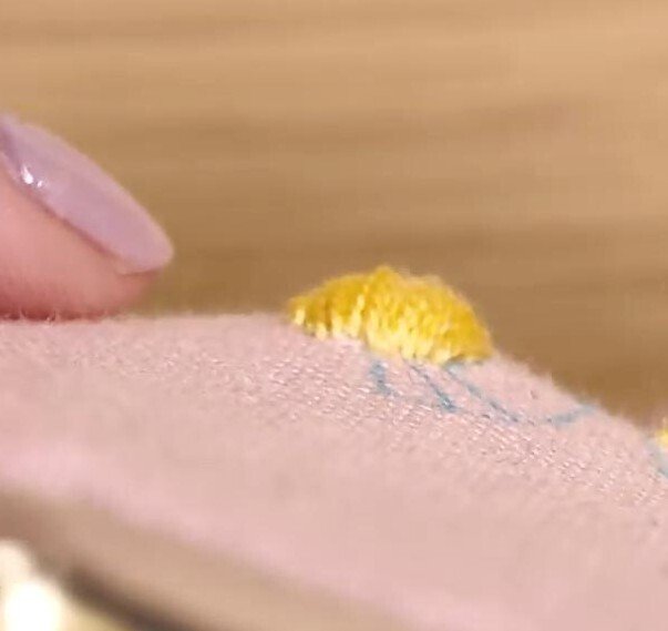 刺繍図案付】カモミール-YouTube解説あり-｜はなめろん｜刺繍作家
