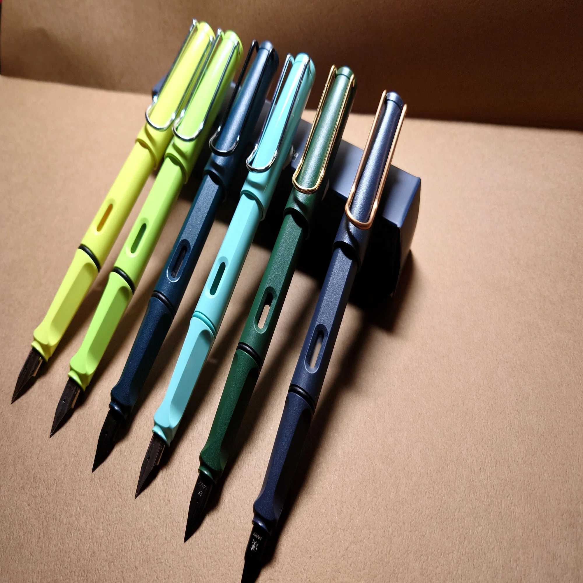 文房具アーカイブ 50 LAMY サファリ 万年筆 南雲Misty