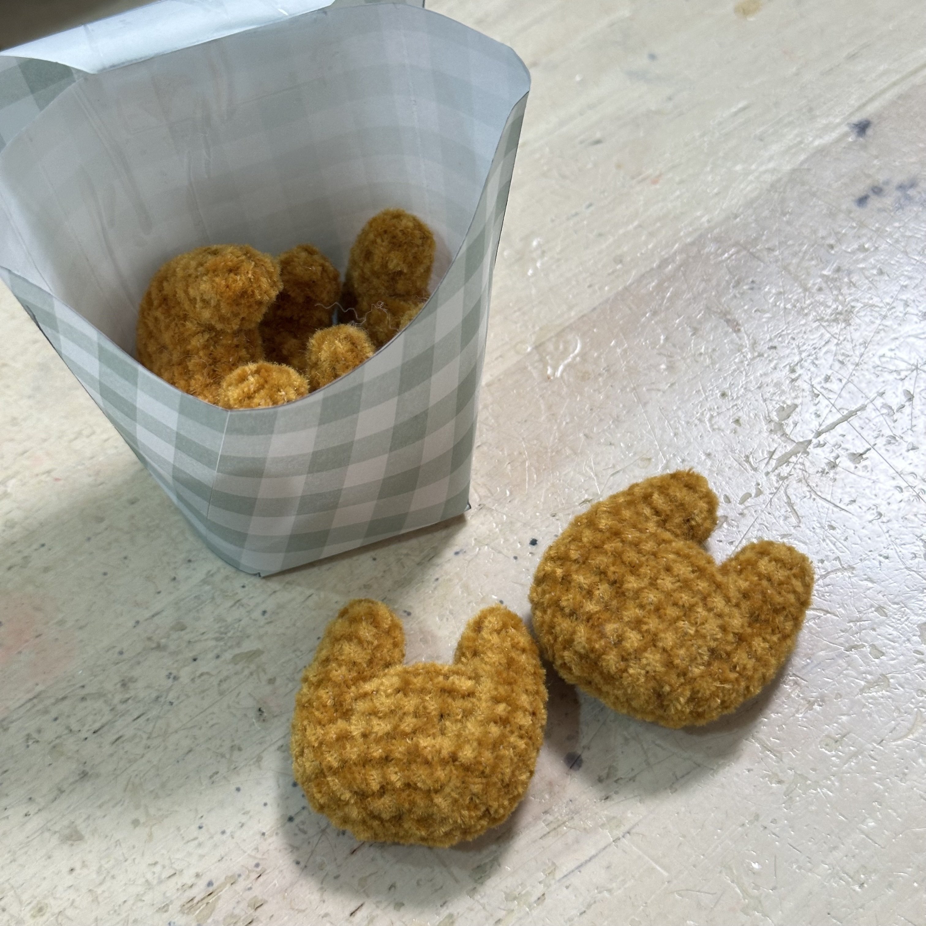 サクにゃげのあみぐるみ｜reirei3413