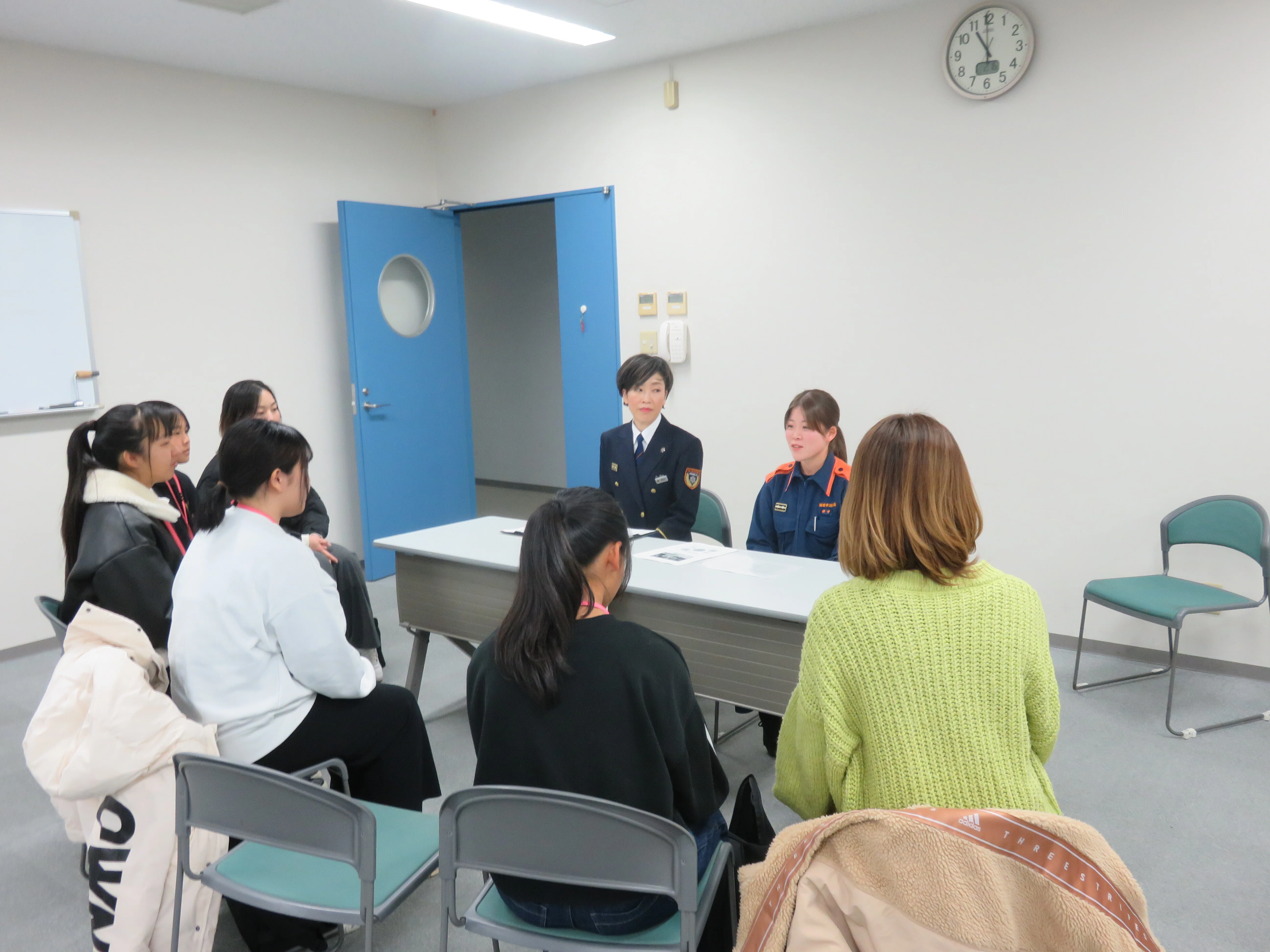 【中古】 神戸市・姫路市・西宮市・尼崎市・明石市の消防職大卒程度（2021年度版） neobk-3056644.jpg