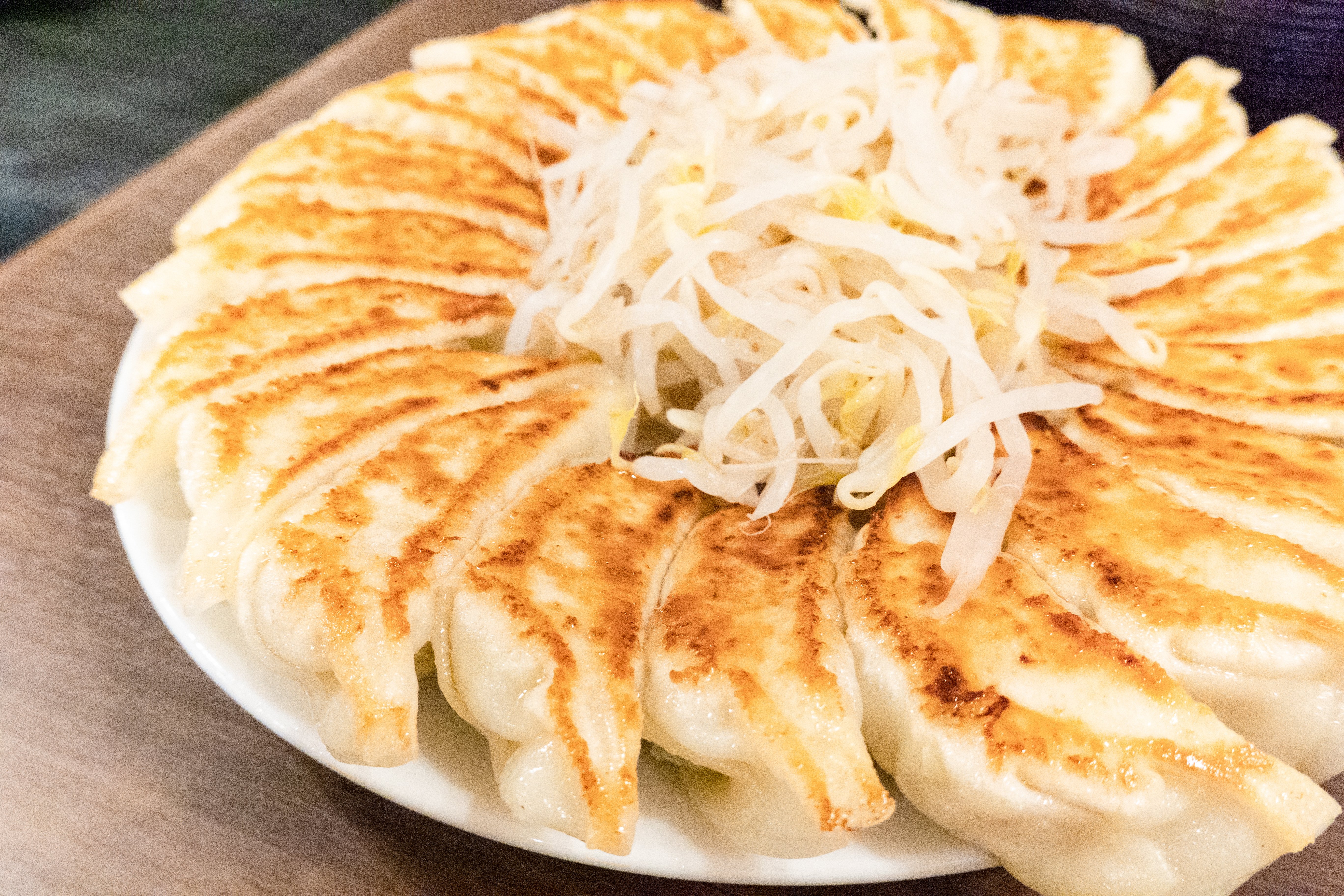 3月8日はギョーザの日】ぎょうざ好きNo.1は浜松市が連覇！東西対決は