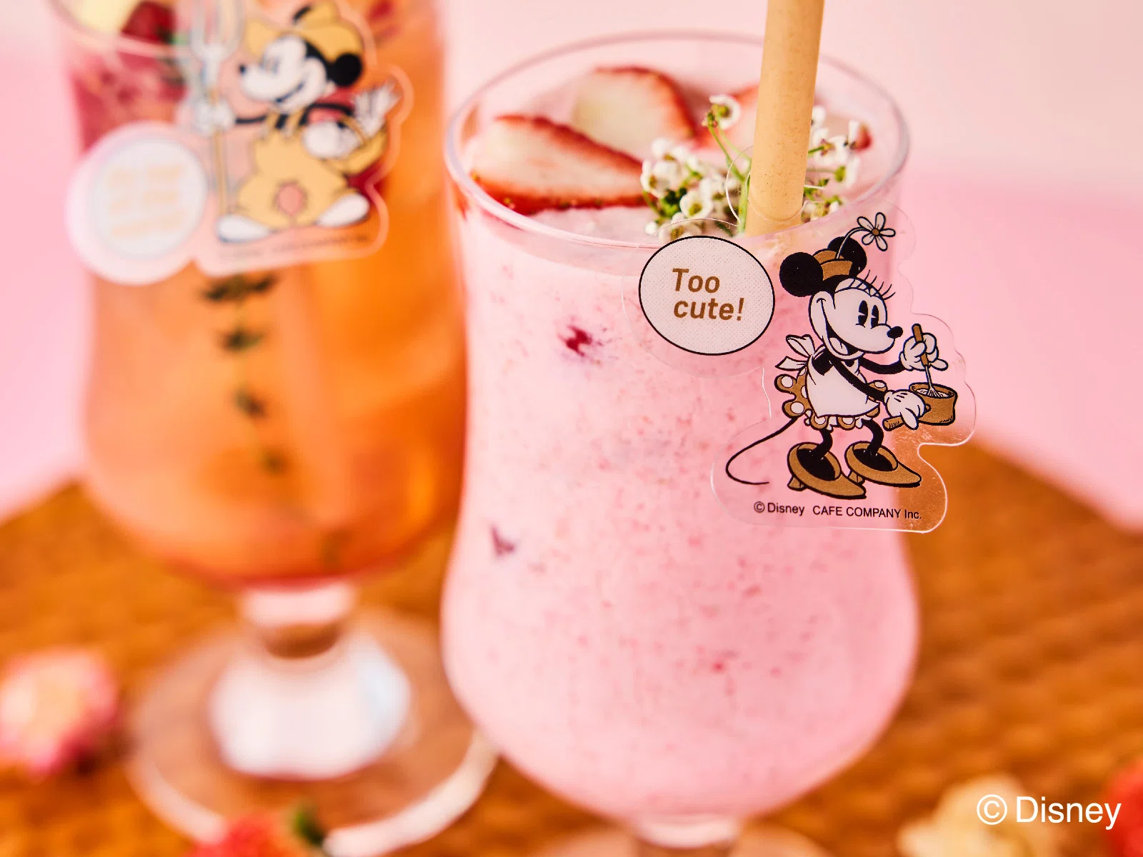 ディズニーの世界観で楽しむカフェ】「Disney HARVEST MARKET」で 
