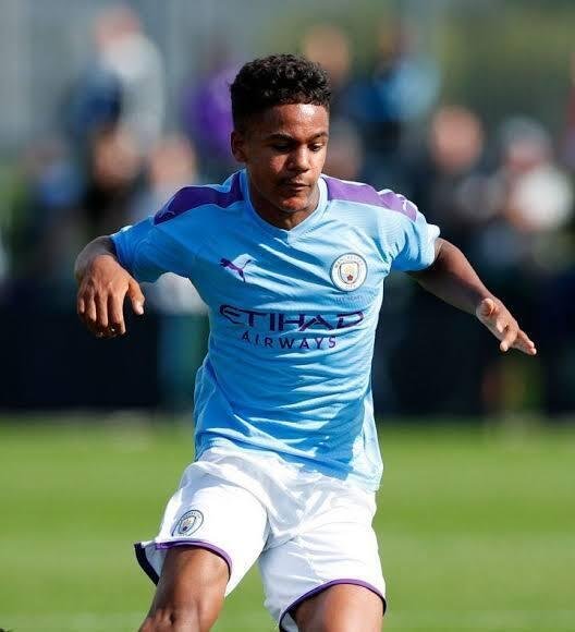 マンチェスターシティ 選手支給品 オスカーボブ トレーニング レイン