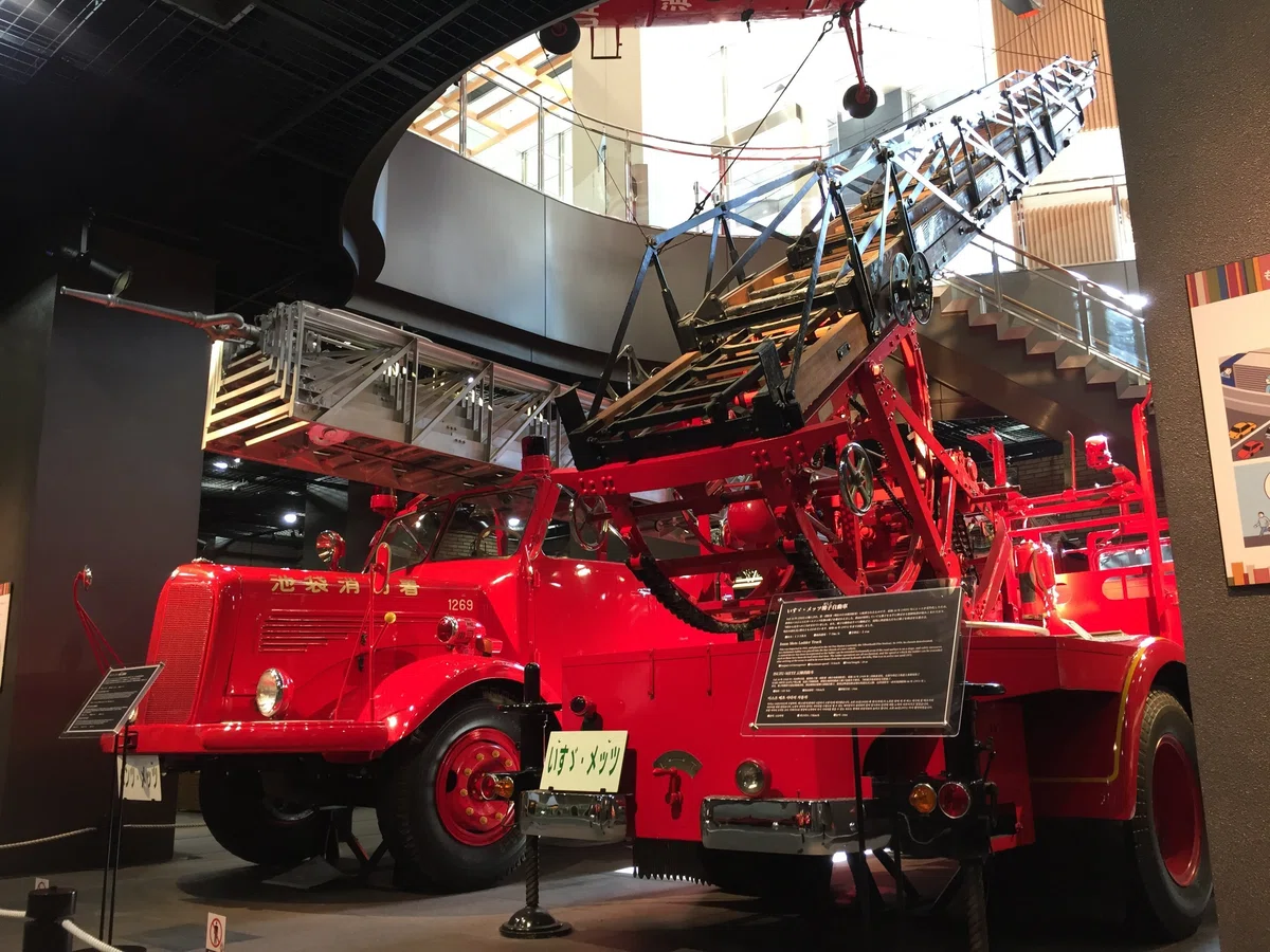 すごい博物館022】消防博物館：歴代消防車・ハシゴ車コレクションが 