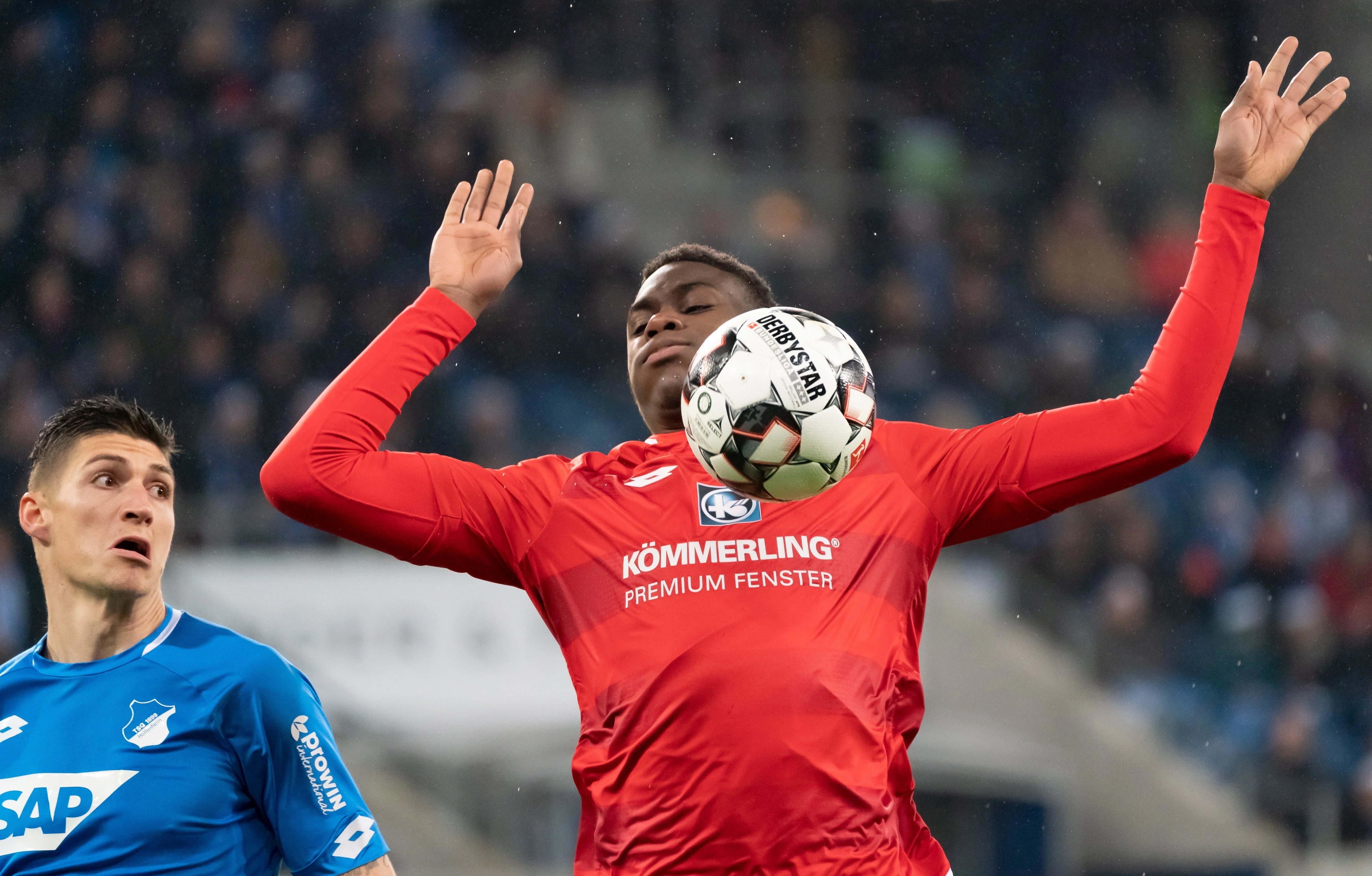 TSG ホフェンハイム：サッカー界の新興勢力の崛起！｜ホッフェンハイム