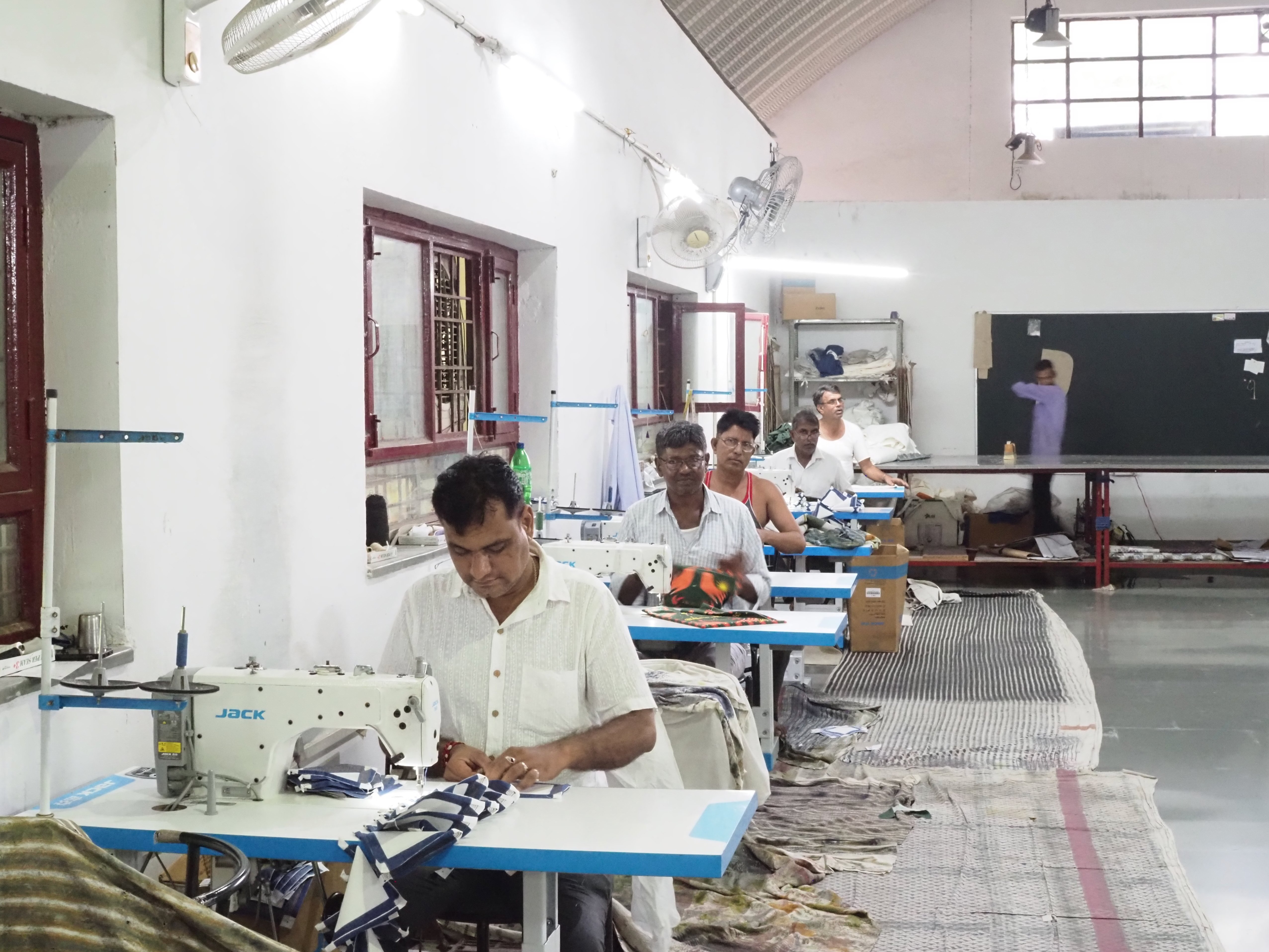 3月1日-3月14日 | chahat POP UP 「インドの生地展」｜恵文社