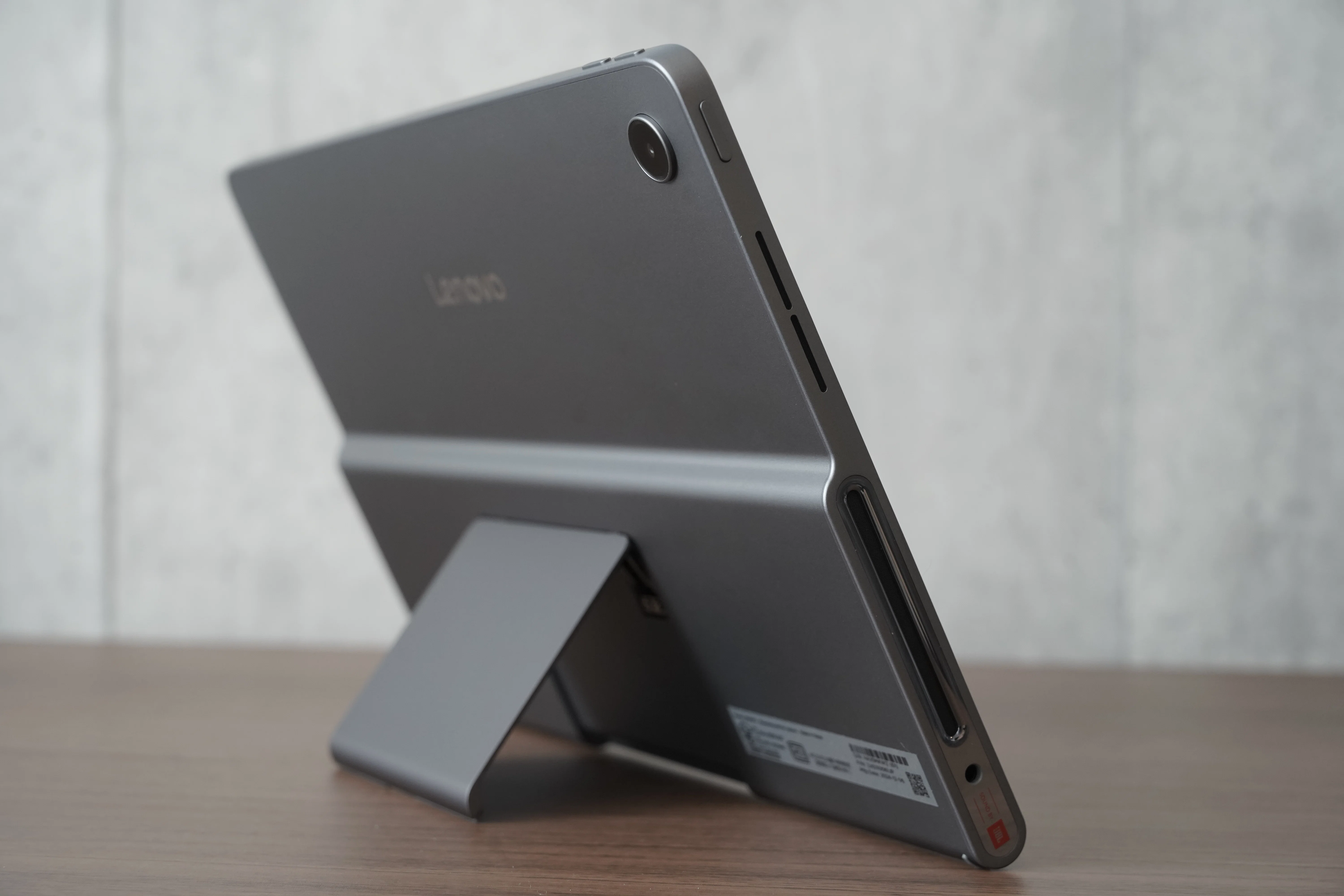 Lenovo Tab Plus」は三位一体の非常に満足度の高いタブレット…なのに