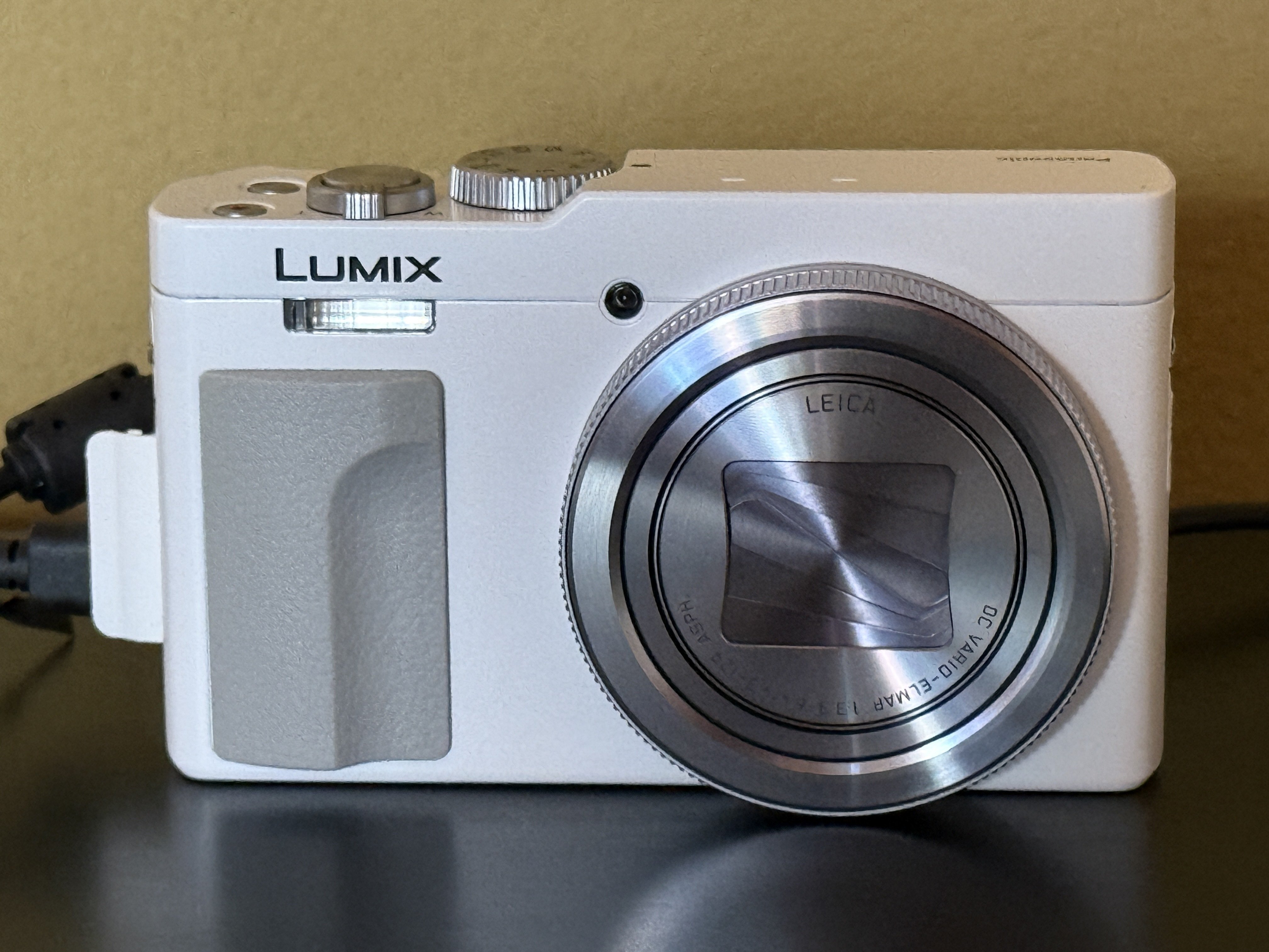 LUMIX TZ99 ホワイト LUMIX DC-TZ99-W [ホワイト]の製品画像 - 価格.com