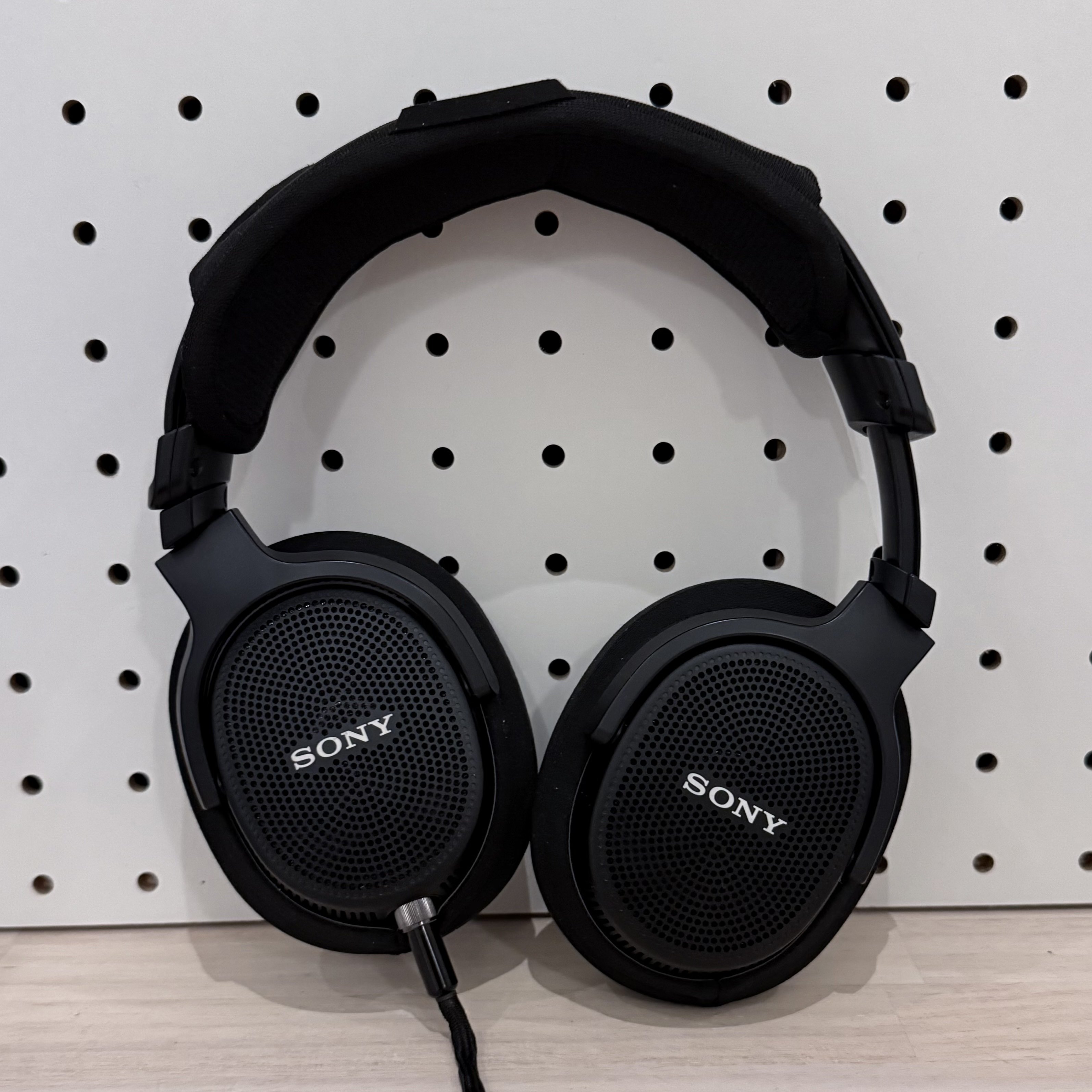 これ、iPhoneに良いです、ソニーのヘッドホン「MDR-MV1」 iPhoneでも