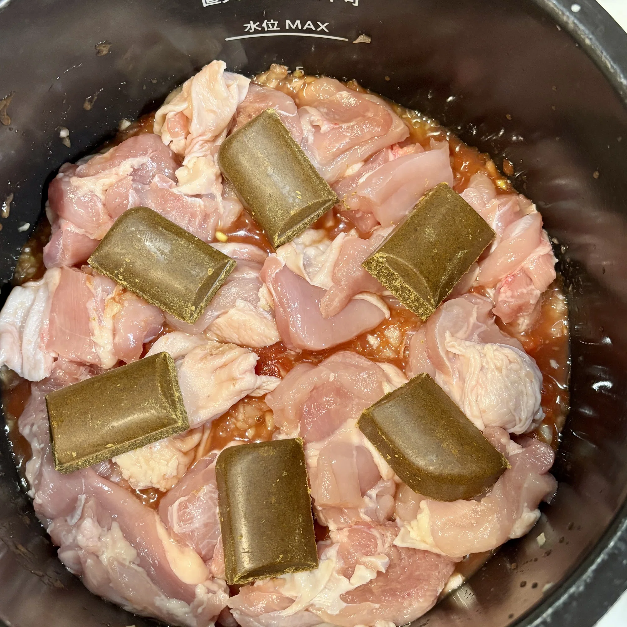 炒めないヘルシーカレー~ヘルシオ ホットクックで作る〈定番〉チキンと 