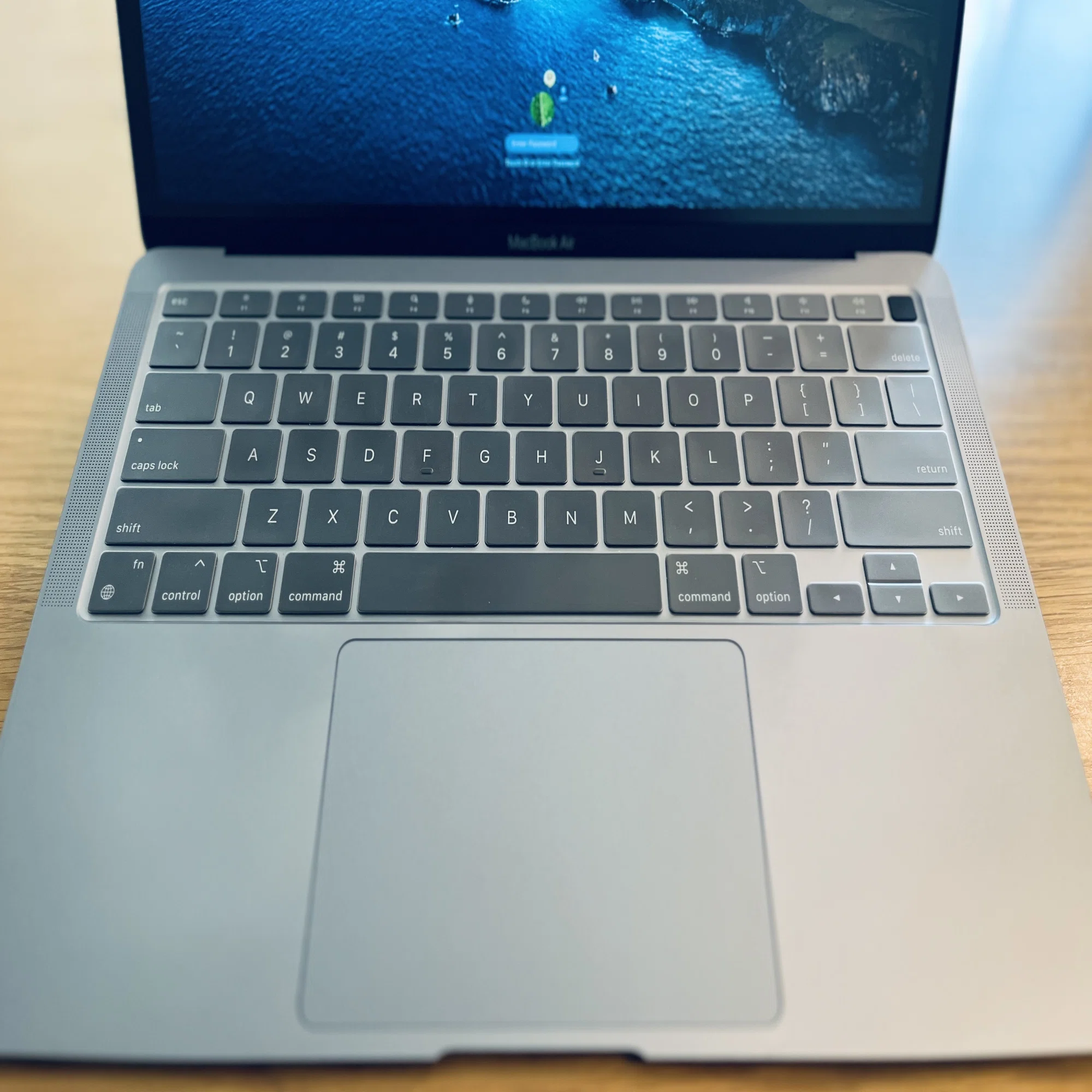 MacBook Air(M1 2020)と一緒に使っているガジェットたち｜mame