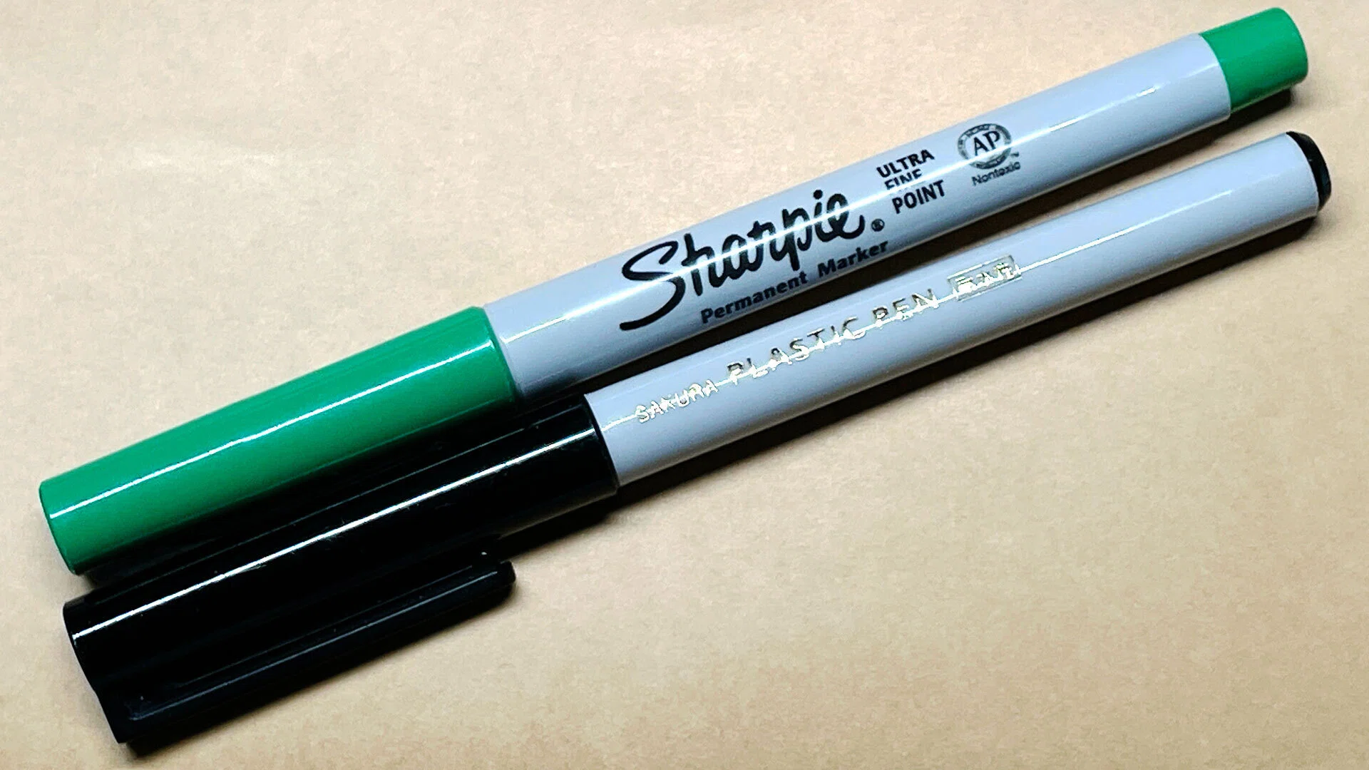 グレーな軸がイイ感じなSharpie｜sutero（ステロ）