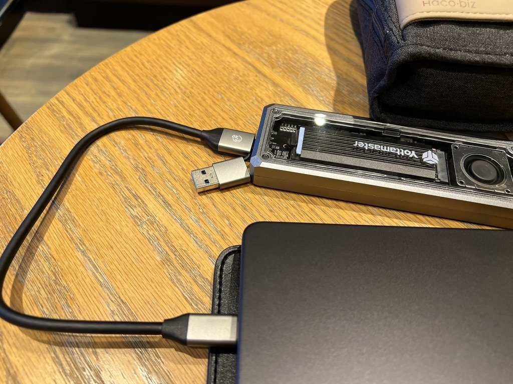SSD 4TB ケース付き KR-U3G2HUBHDMPD-M.2 | KR-U3G2HUBHDMPD-M.2 | 玄人志向 3つの