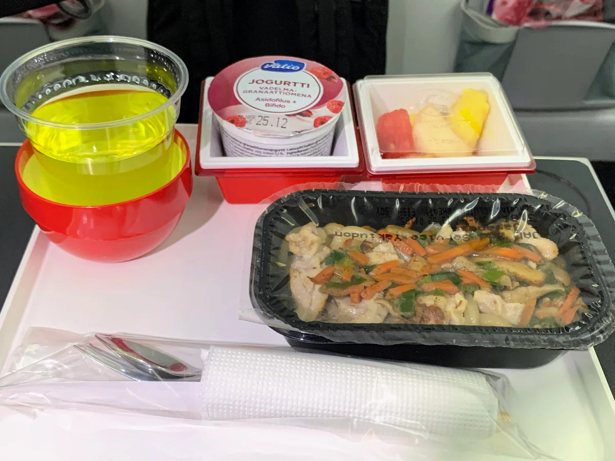 JAL日本航空プレミアムエコノミークラス搭乗記-JL414/787-9