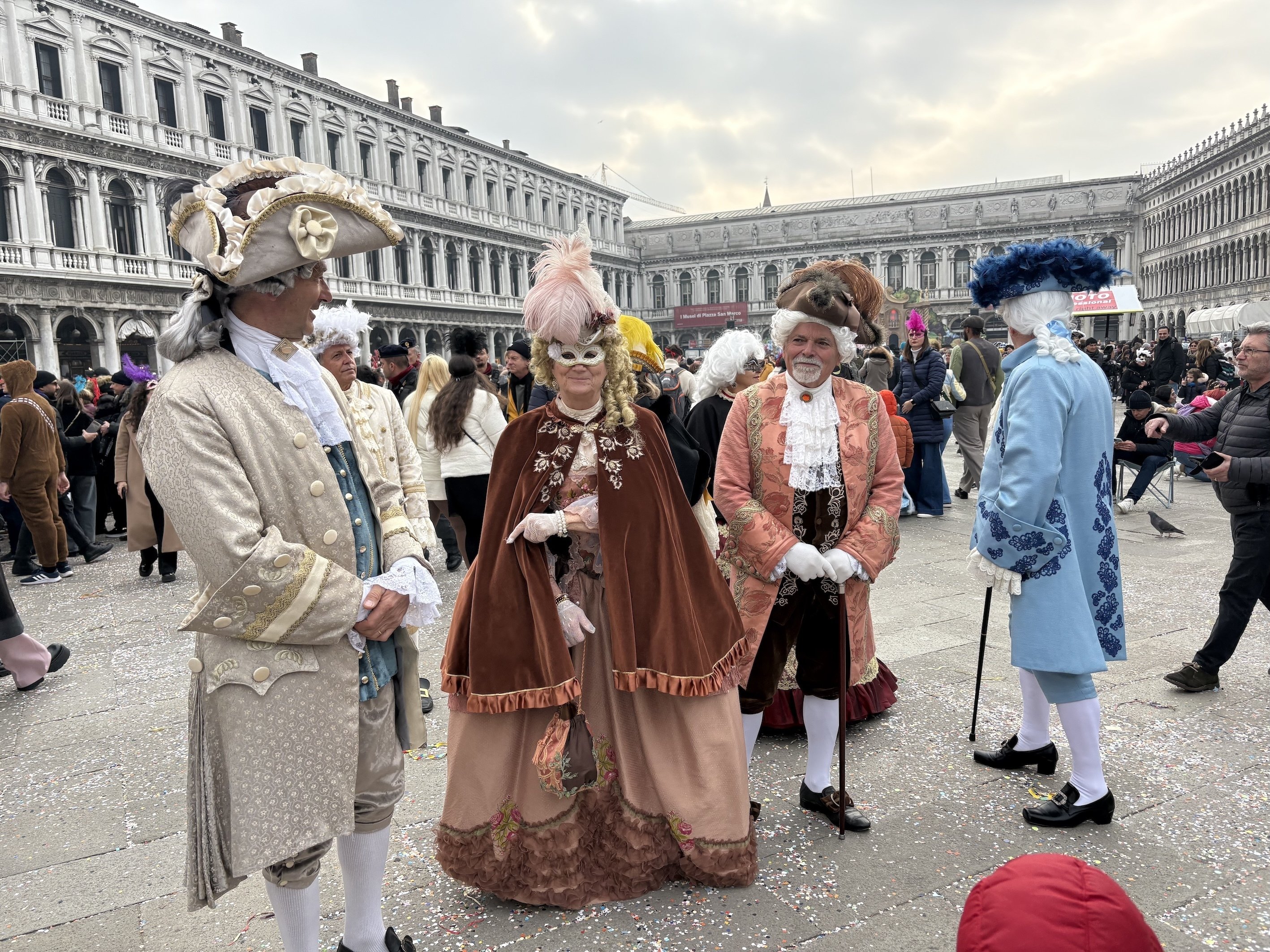 イタリア：2025年ヴェネツィアのカーニバル｜サファリサファリ