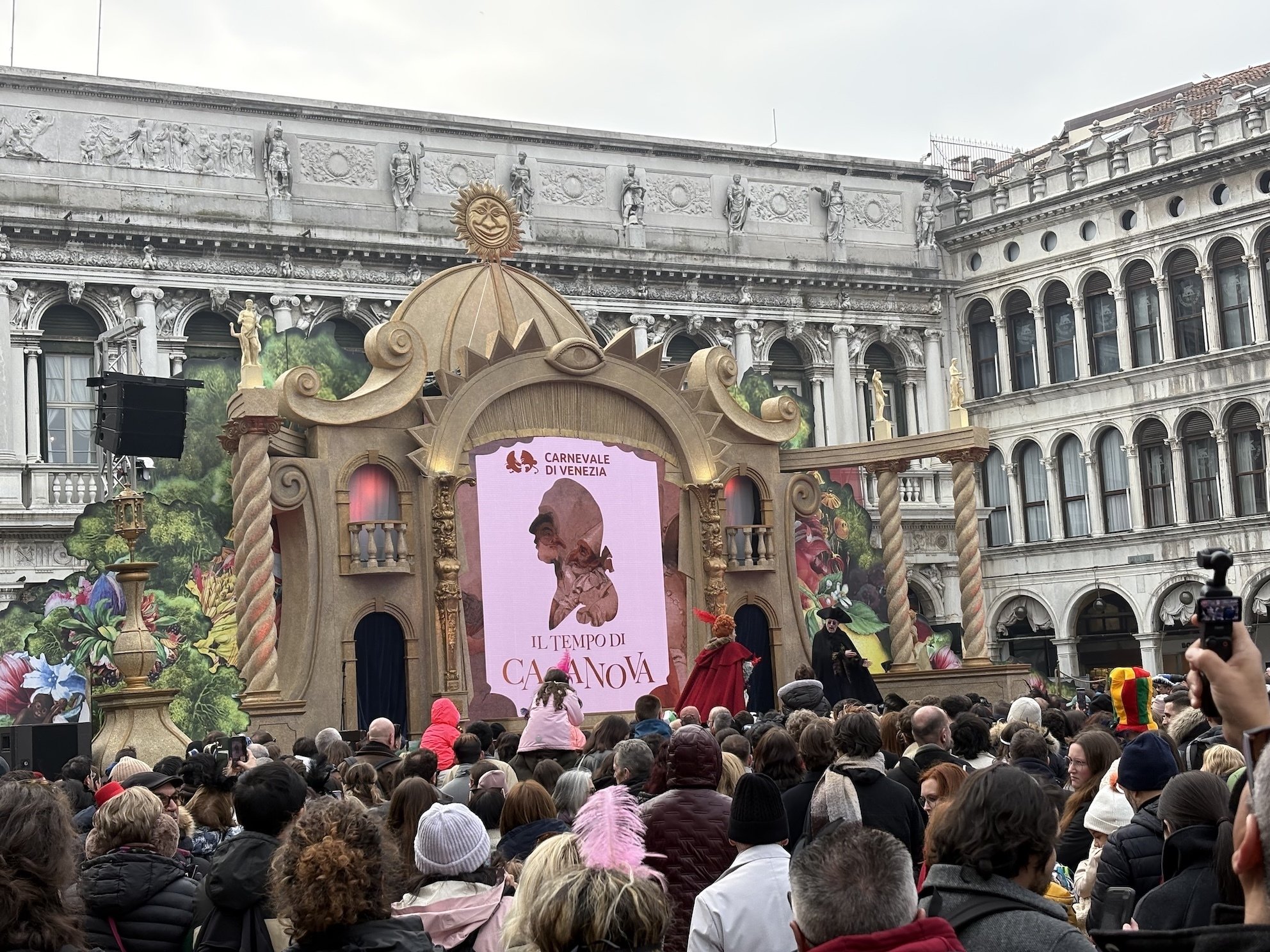 イタリア：2025年ヴェネツィアのカーニバル｜サファリサファリ