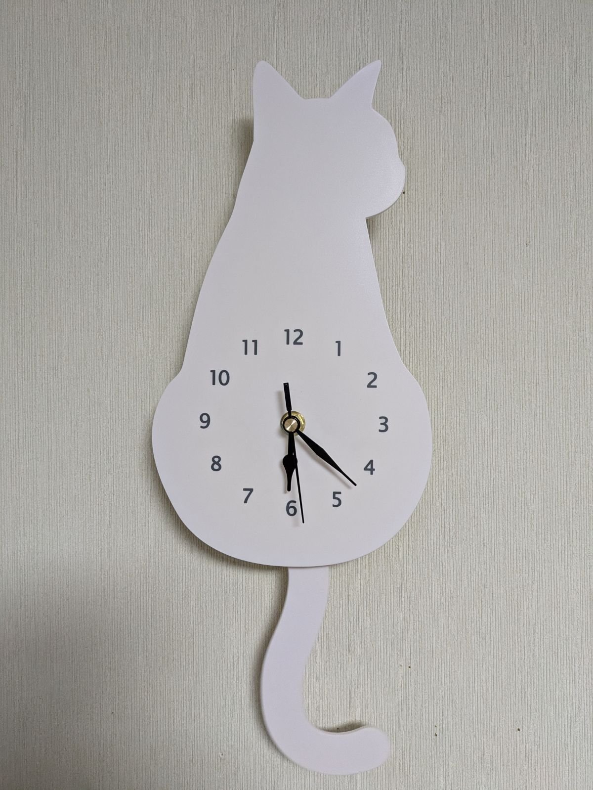 ニトリのネコ振り子時計のコチコチ音を静音化した｜シロさん居ますか
