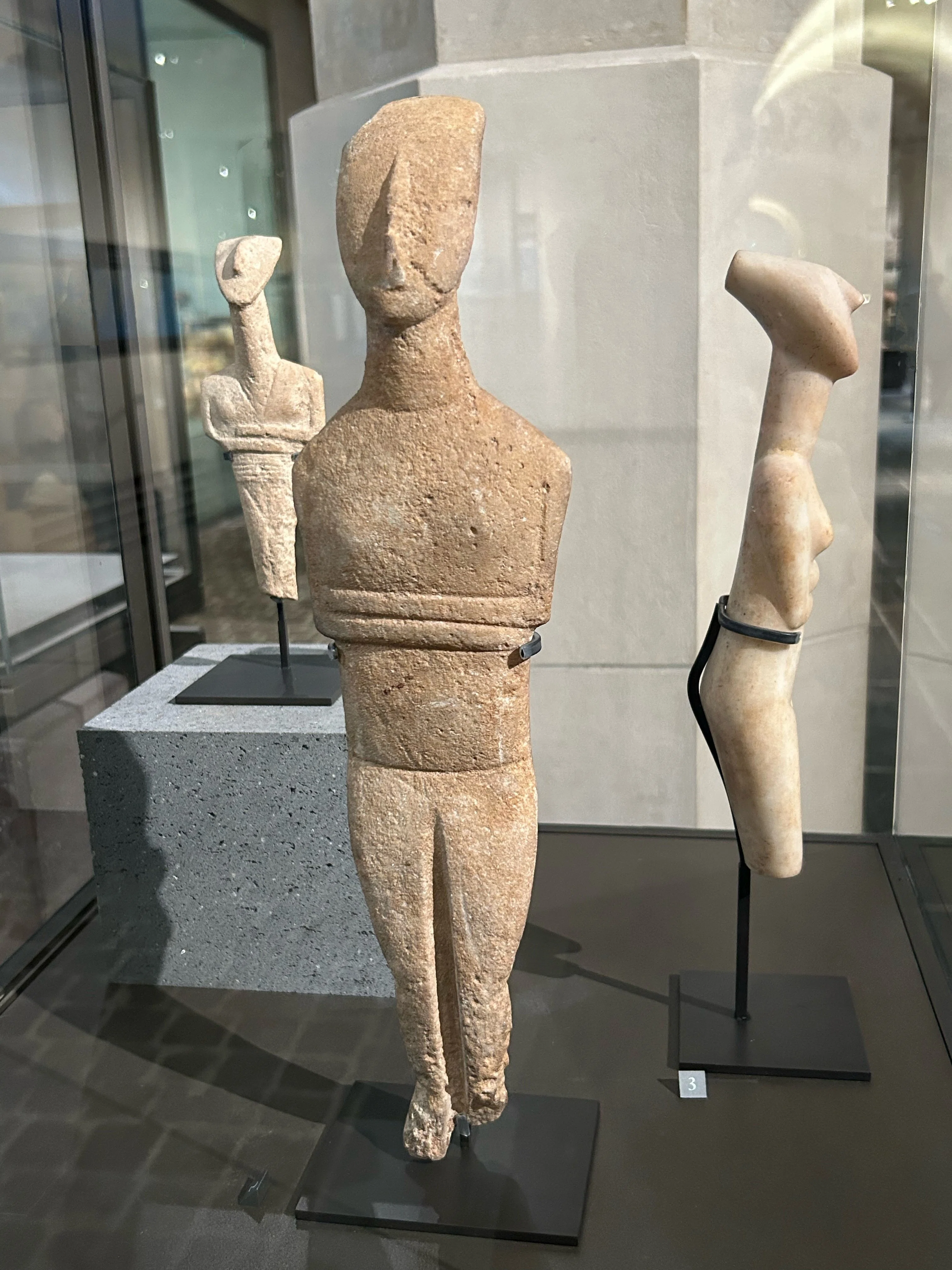 子供のためのルーブル美術館(177) 青いエーゲ海を知る顔/この