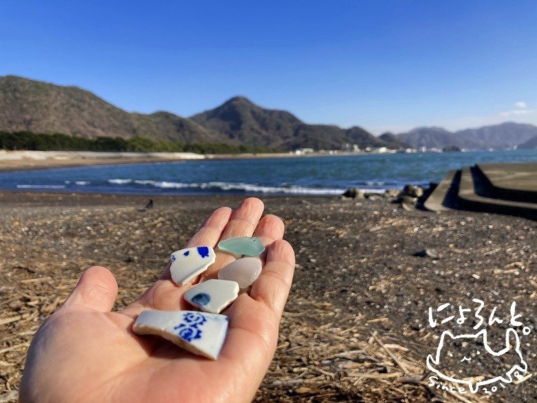 軽石とシーグラスと陶片がゴロゴロ！沼津・牛臥海岸でビーチコーミング