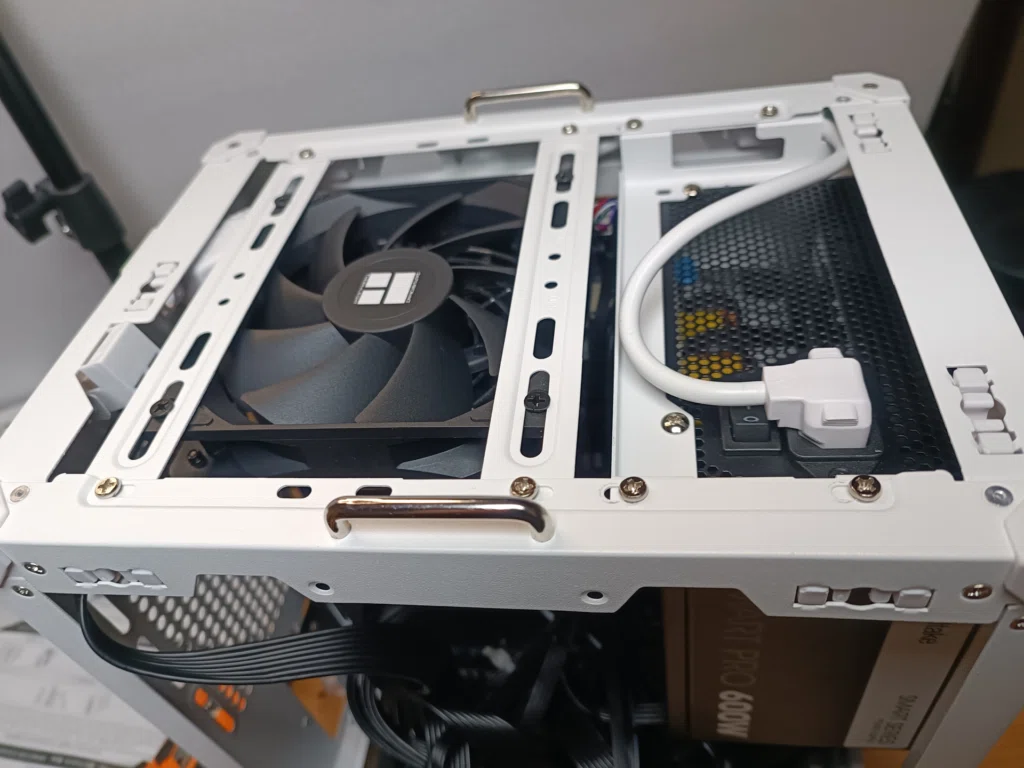 BD790I SEとJonsbo C6 ITXなどで自作PCを組んだら自己満足した｜重藤 六