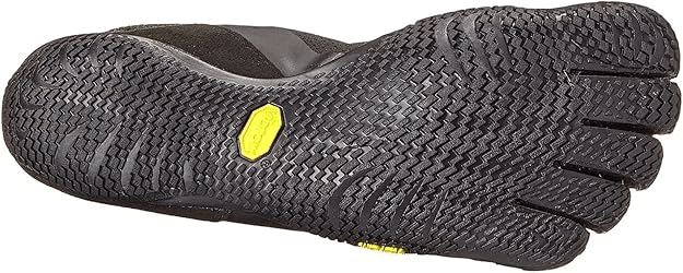 ジムで急増中！筋トレ効率を高める裸足シューズ「ビブラムファイブ