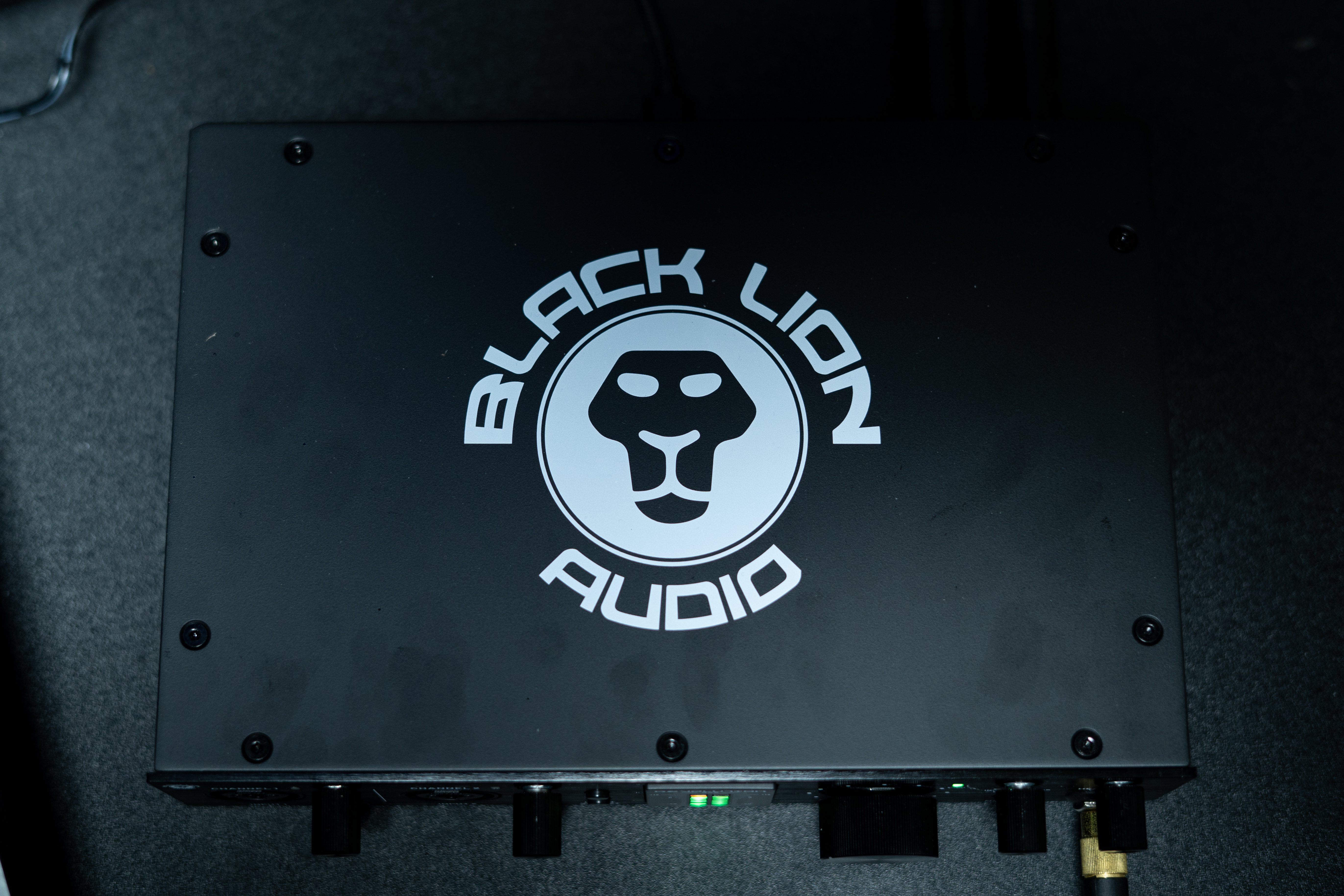 機材の話：Black Lion Audio Revolution2x2｜Lateral Lab.