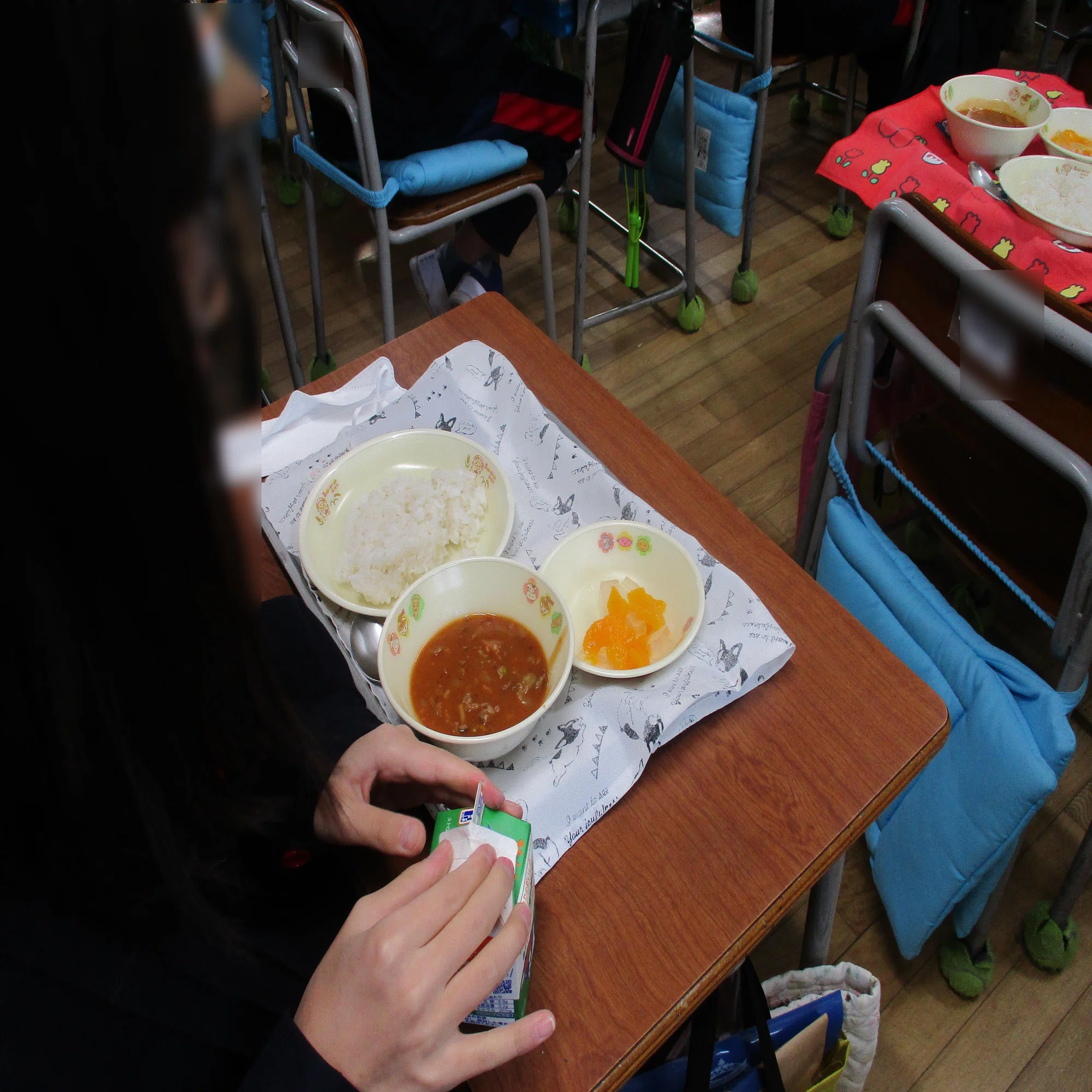 6年生：給食の様子｜浜小学校