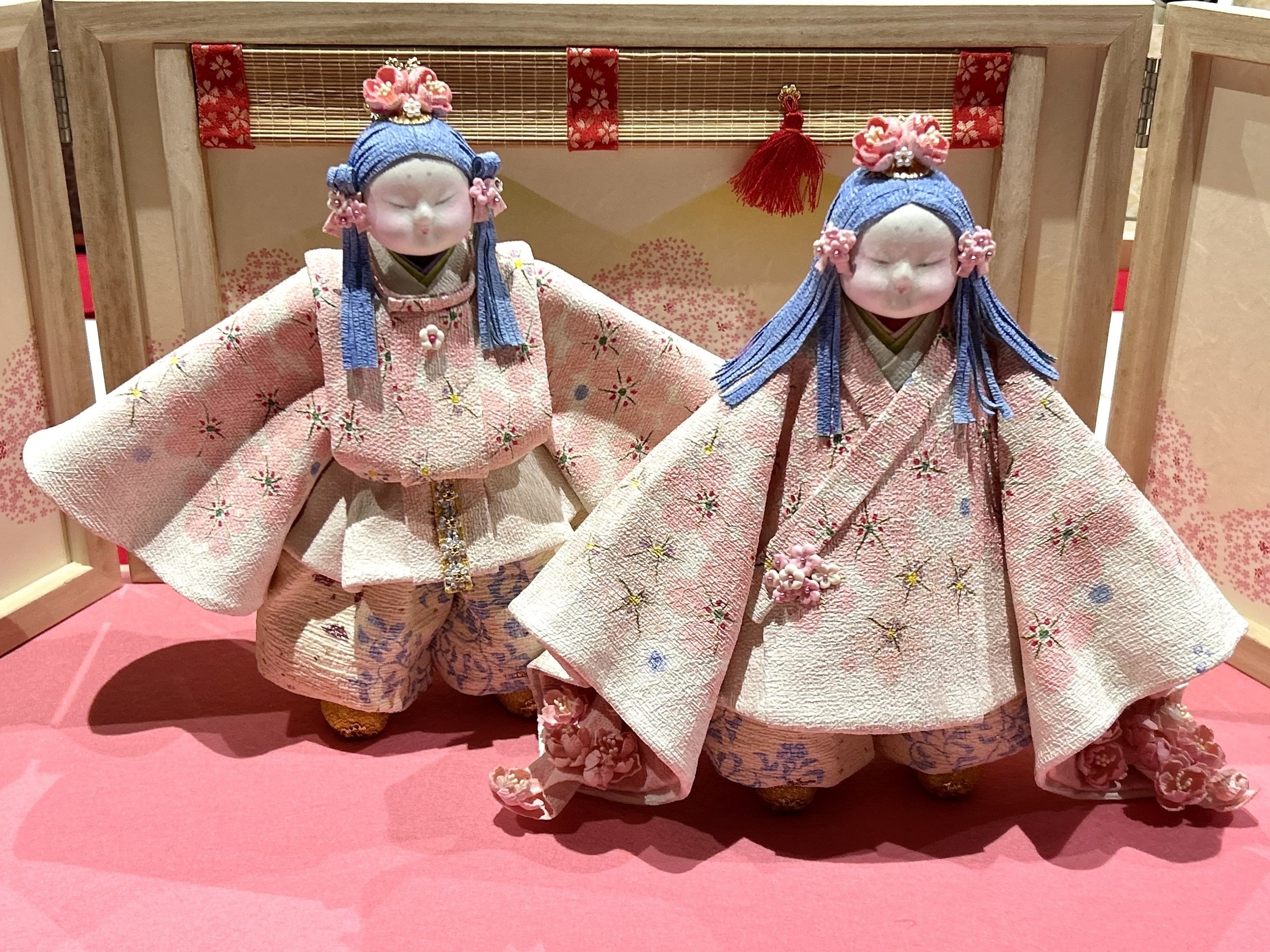 天照大神・須佐之男命…日本神話を題材に和紙人形 - 日本経済新聞
