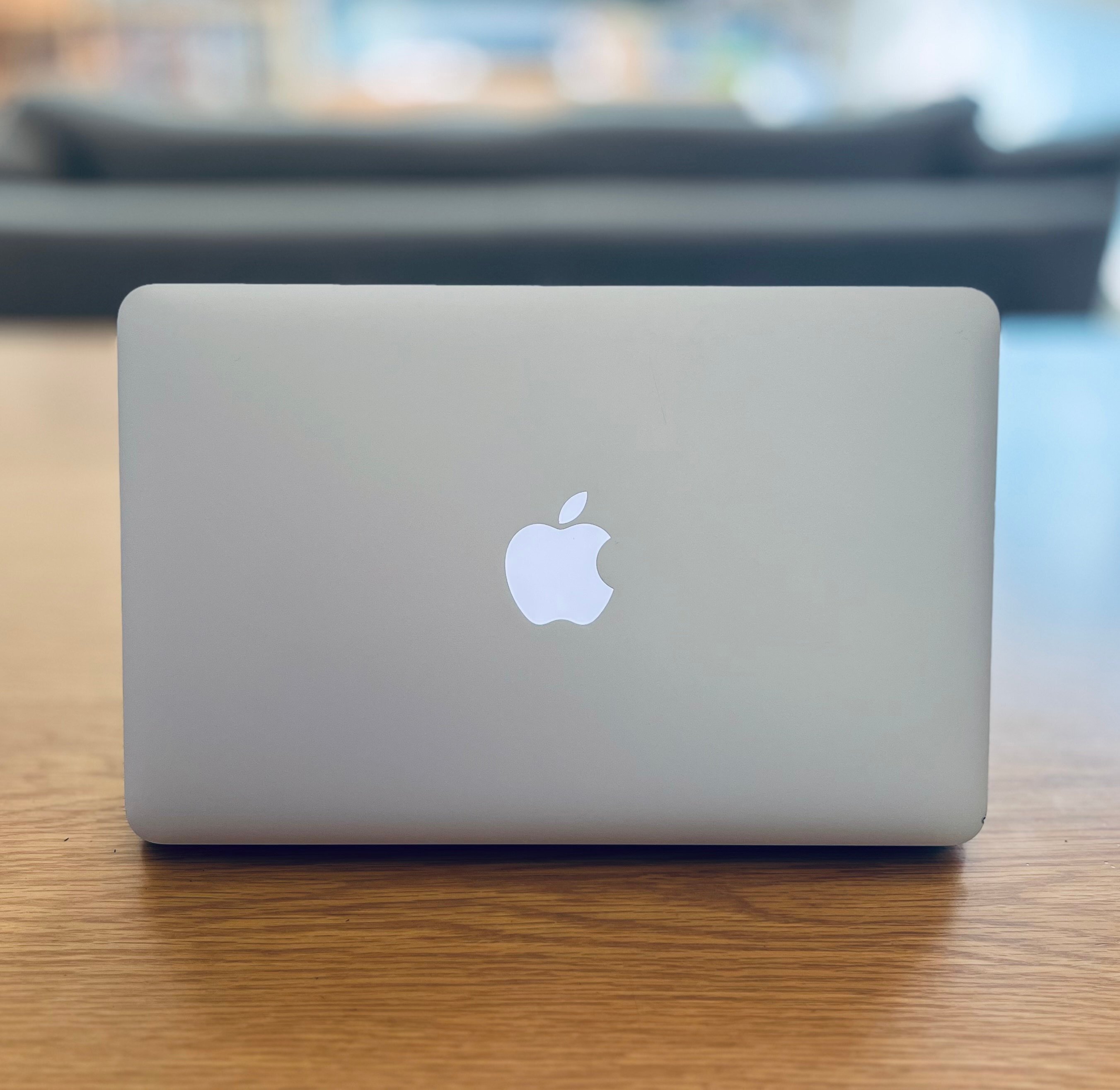 高性能MacBookAir ノートパソコン Apple 11インチ オフィス