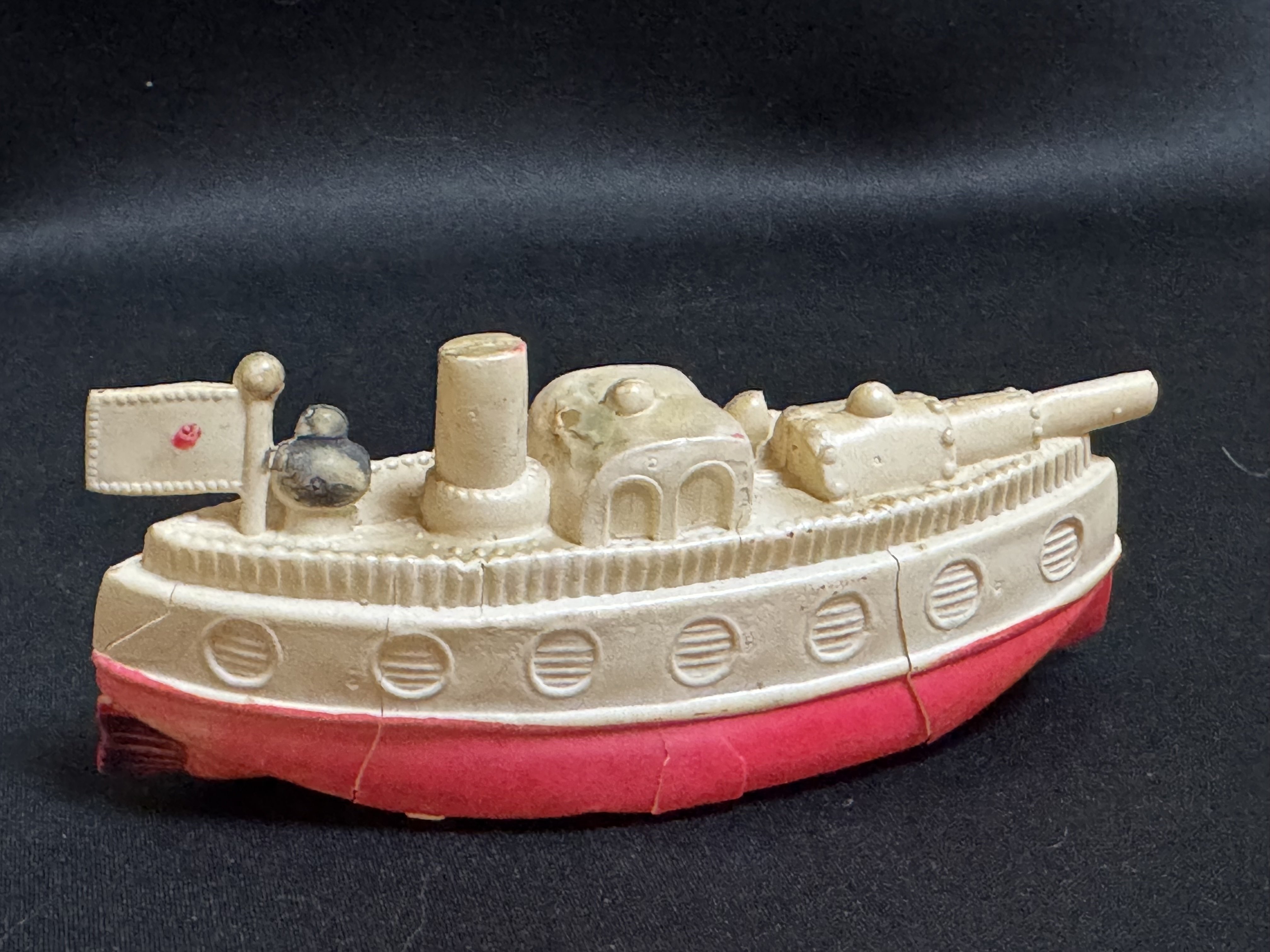 セルロイドのおもちゃ セルロイドの玩具は、お人形ばかりではありませんでしたー戦時下は金属