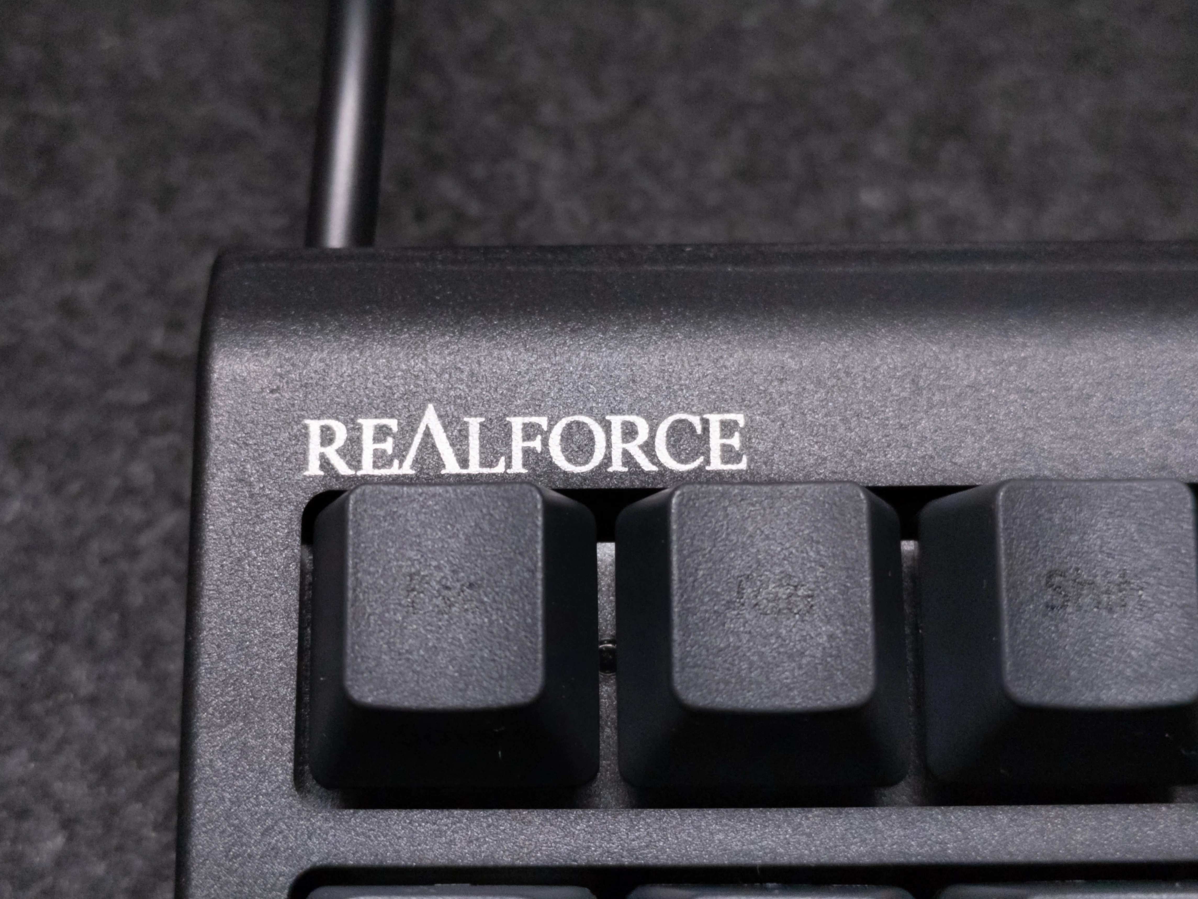 ガジェットレビュー】至高のテンキー。 │ REALFORCE RT1｜EmuLog