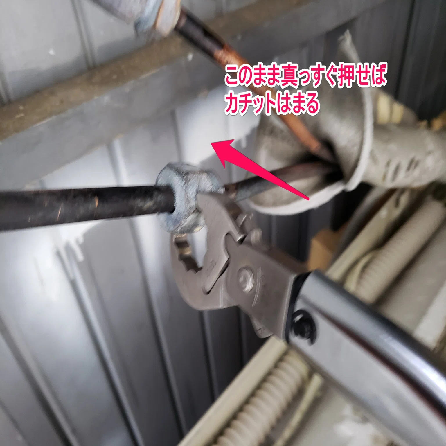 ロビネア ラチェットトルクレンチ 75230R(3/8)OEM？3分のラチェットト 