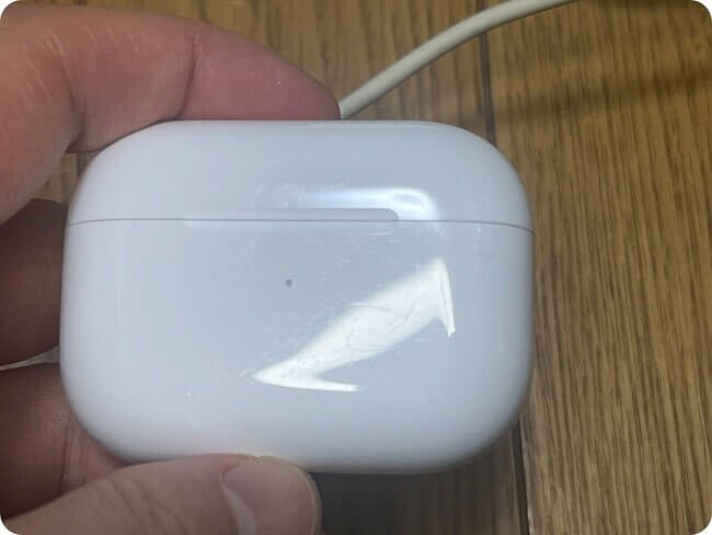 AirPodsPro（第2世代）のケースが傷だらけになった時の唯一の解決策
