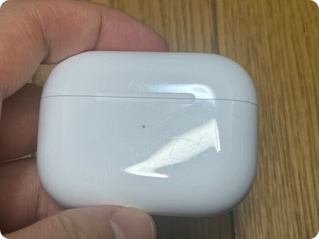 AirPodsPro（第2世代）のケースが傷だらけになった時の唯一の解決策