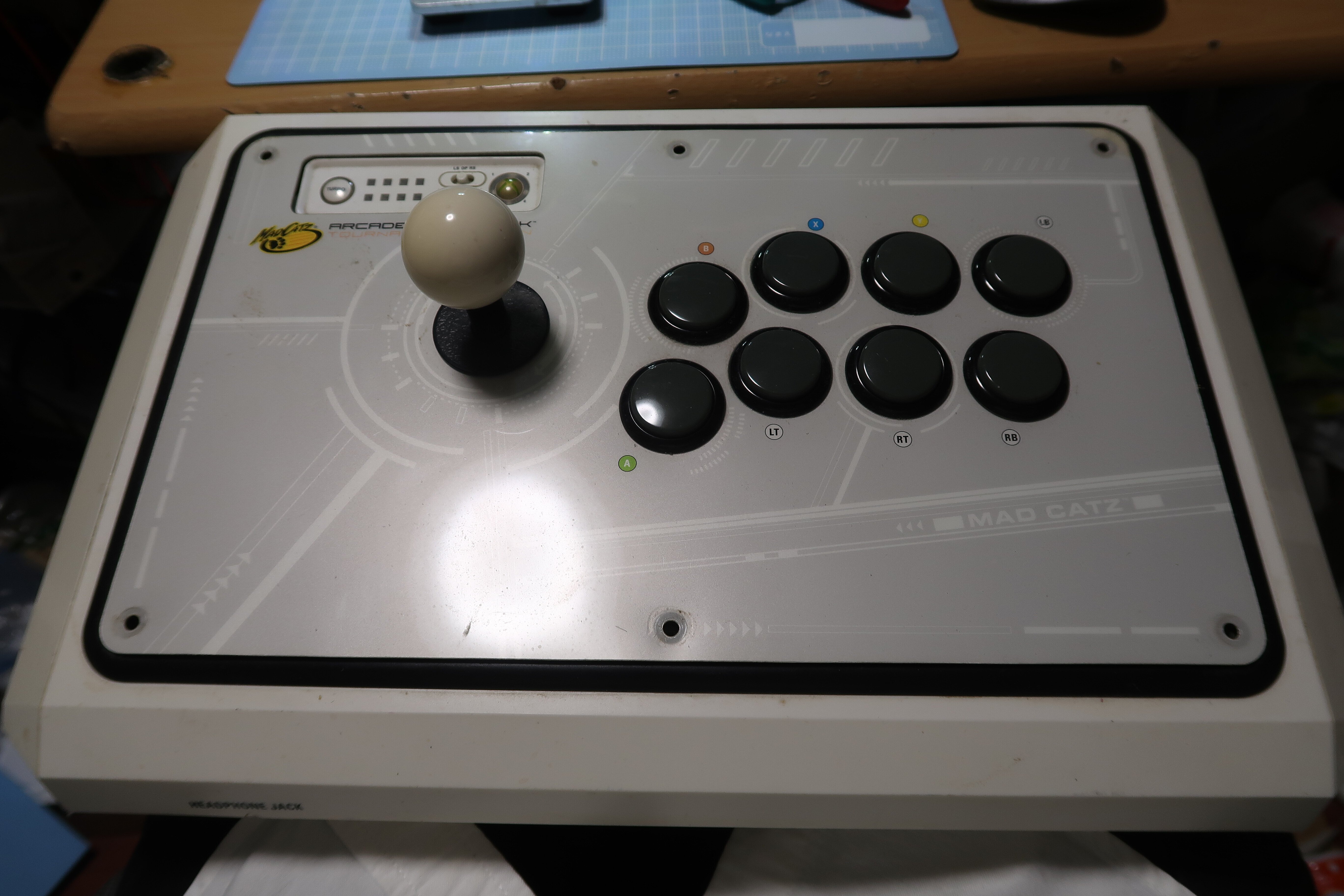 MAD CATZ アケコン　数回使用 Mad Catzのアケコン「T.E.3」がPS5やSwitchにも対応して12月上旬