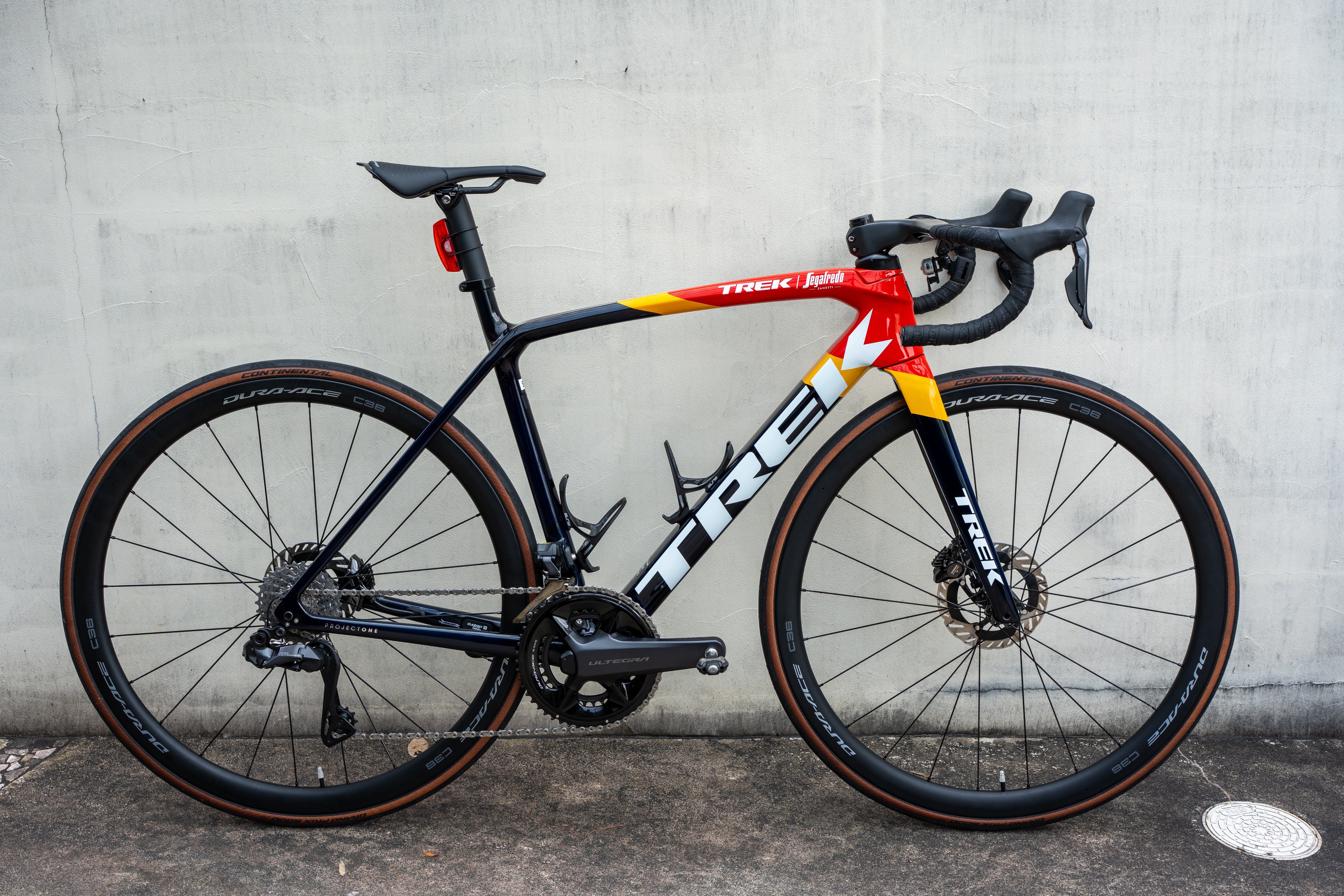 ロードバイク機材紹介【TREKエモンダ】｜えりすろ