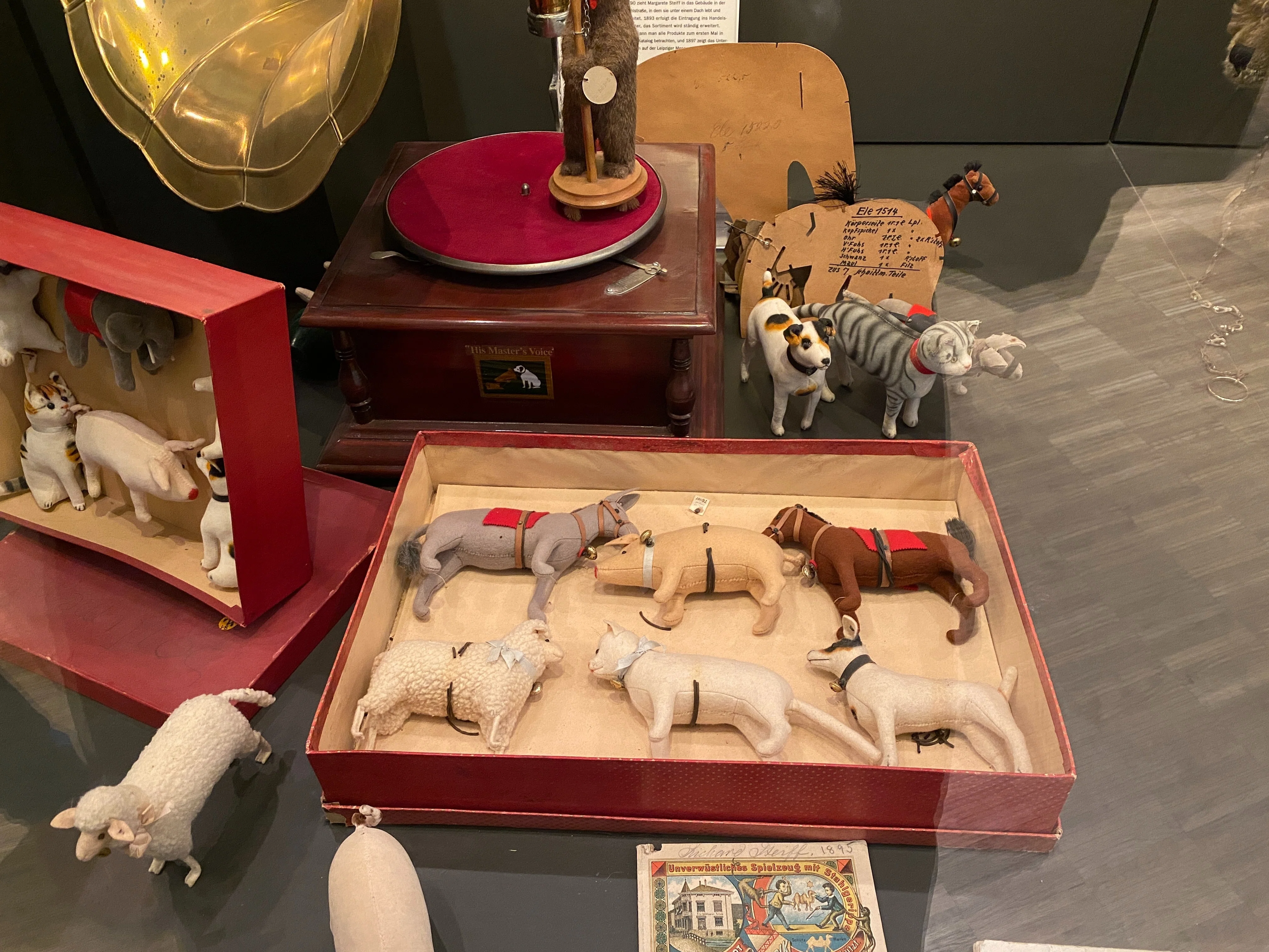 テディベア」の生まれた地へ。 シュタイフ ミュージアム（Steiff