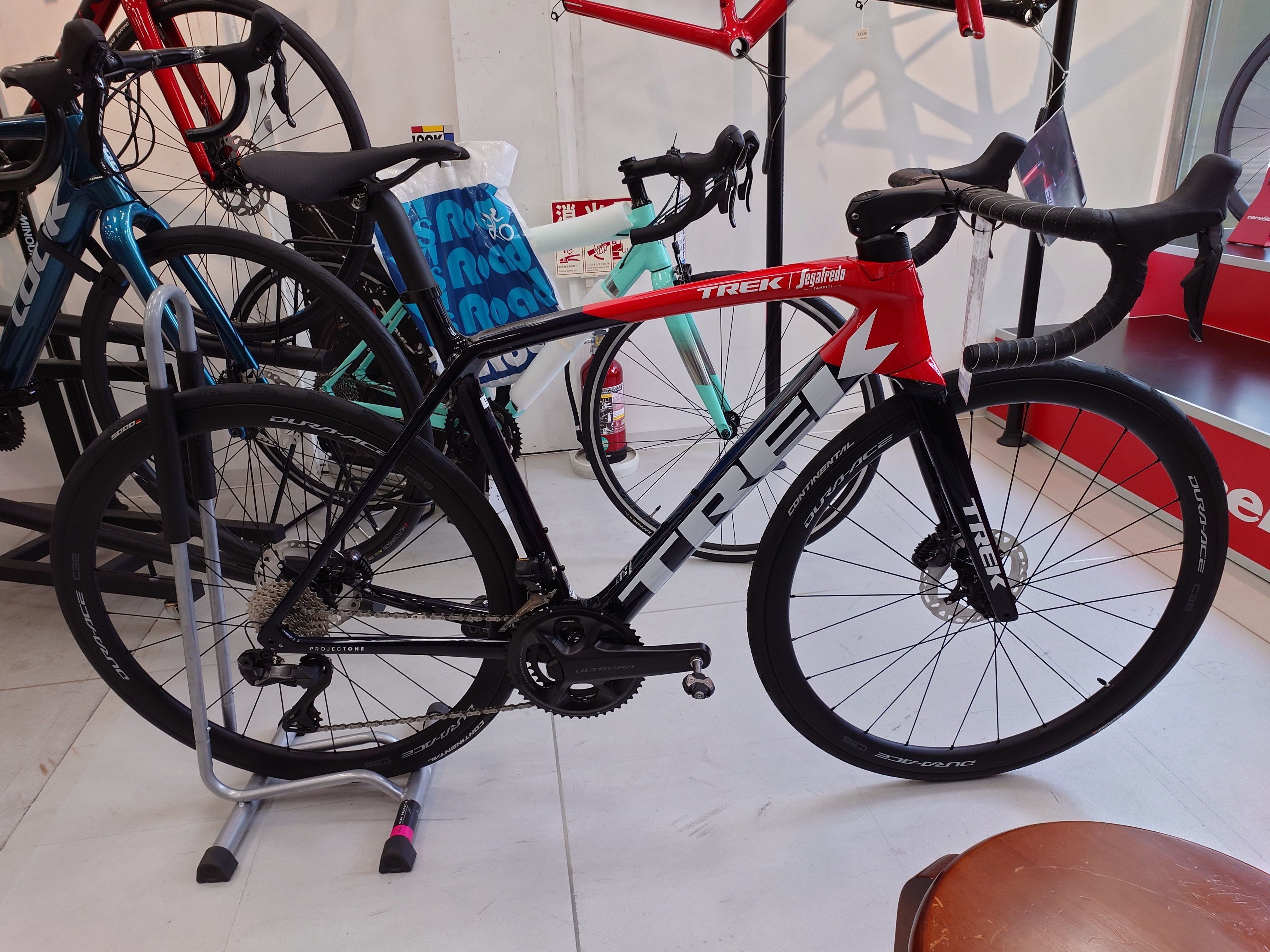 【ロードバイク】　豪華特典　トレック　エモンダ 2025/2026年モデル TREK(トレック)のロードバイク Emonda(エモンダ