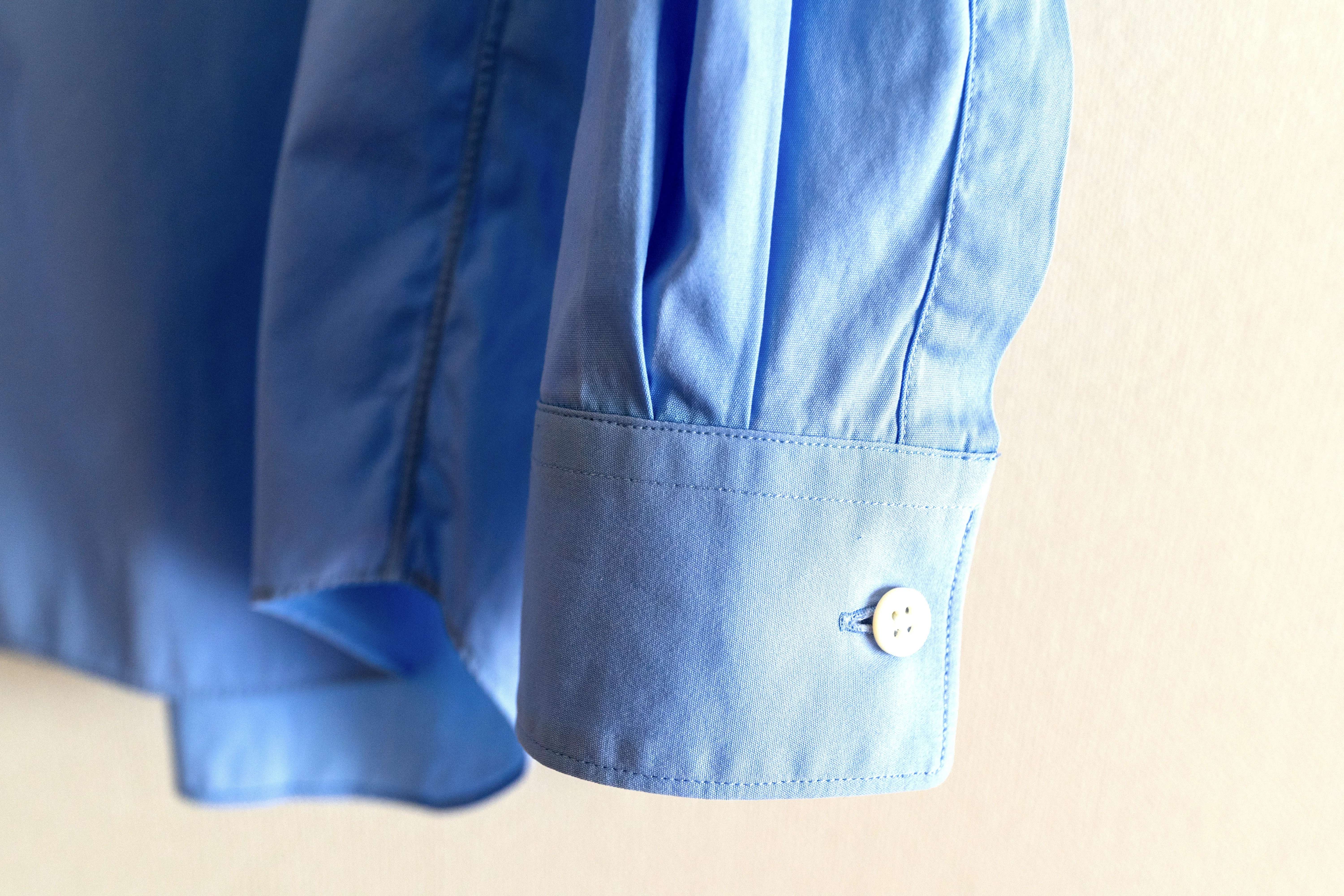 COMME des GARÇONS SHIRTSのシャツ｜アキラ