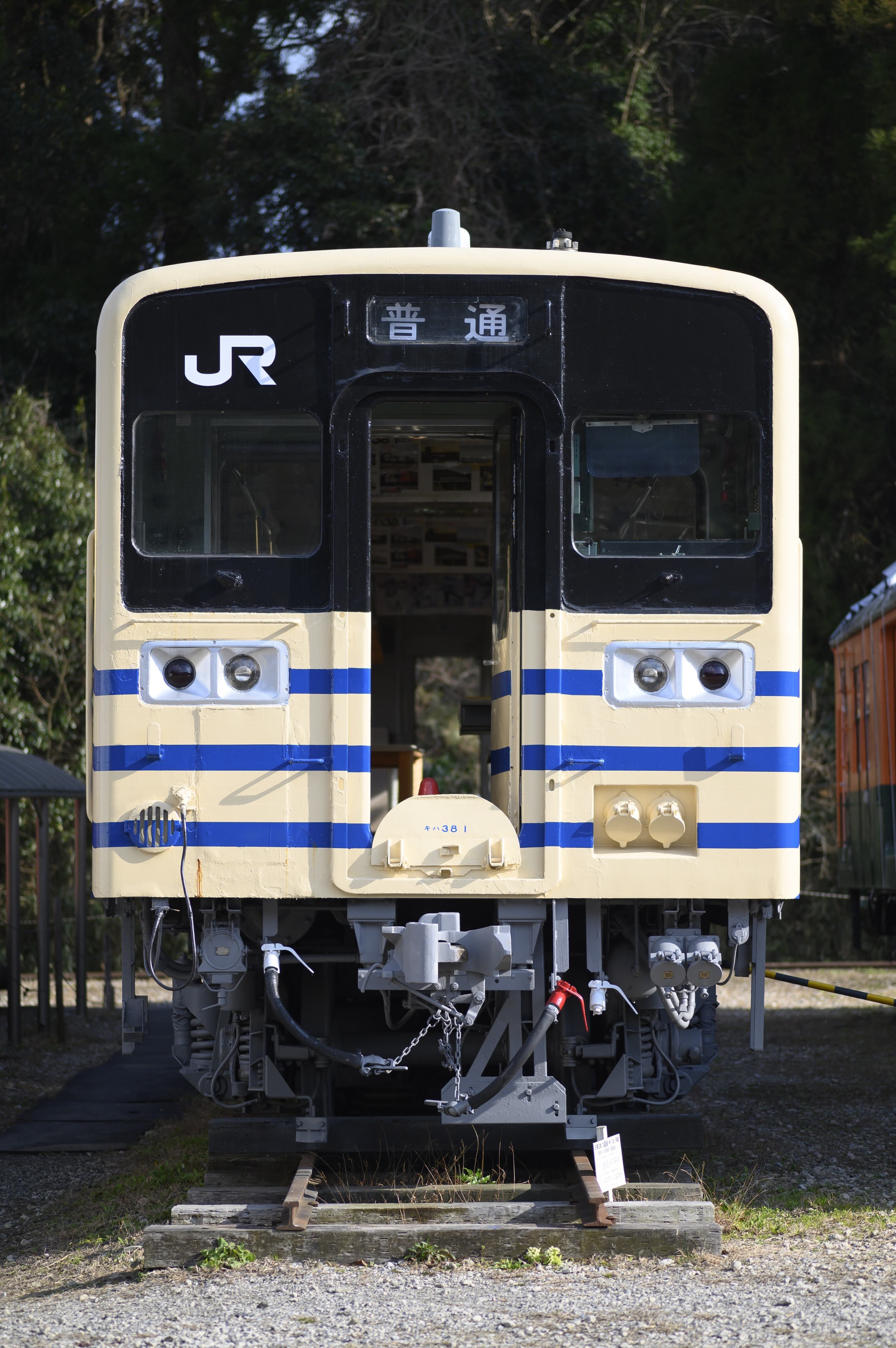 個人的レビュー①】CONTAX Carl Zeiss T* Makro-Planar 100mm F2.8 AEJ