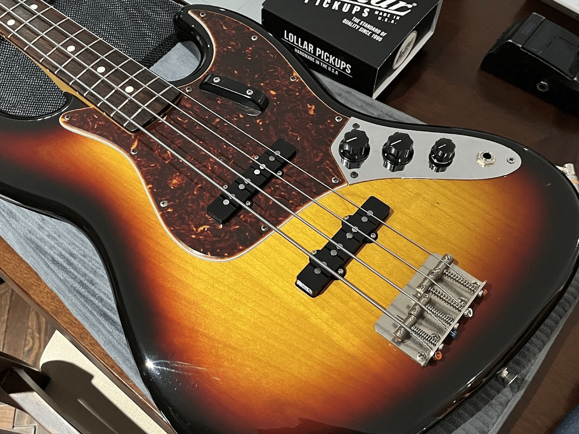 Jazz BassのピックアップをLollarに変更｜octopus